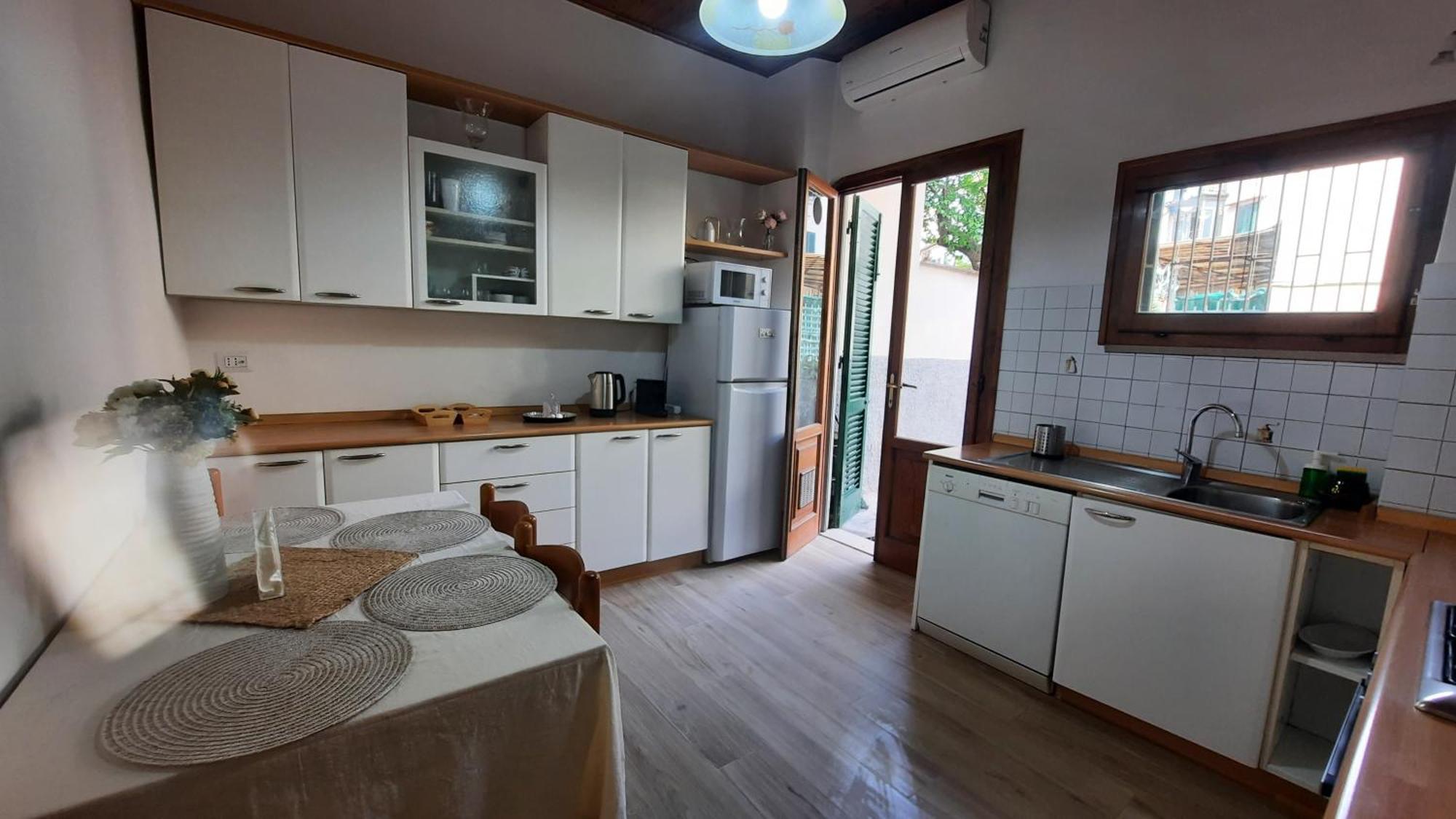 Garden House : A Un Paso Dal Centro Storico Apartment *