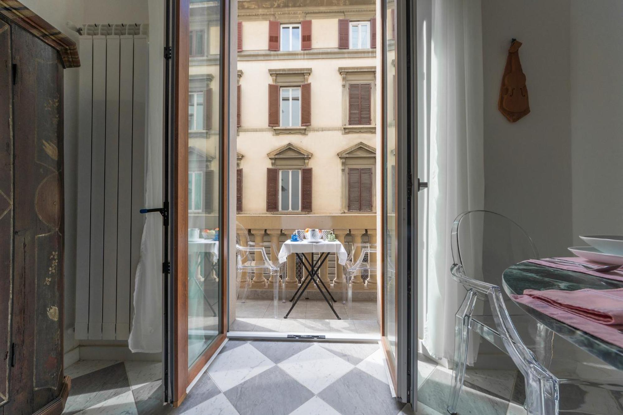 Stradivari Apartment *