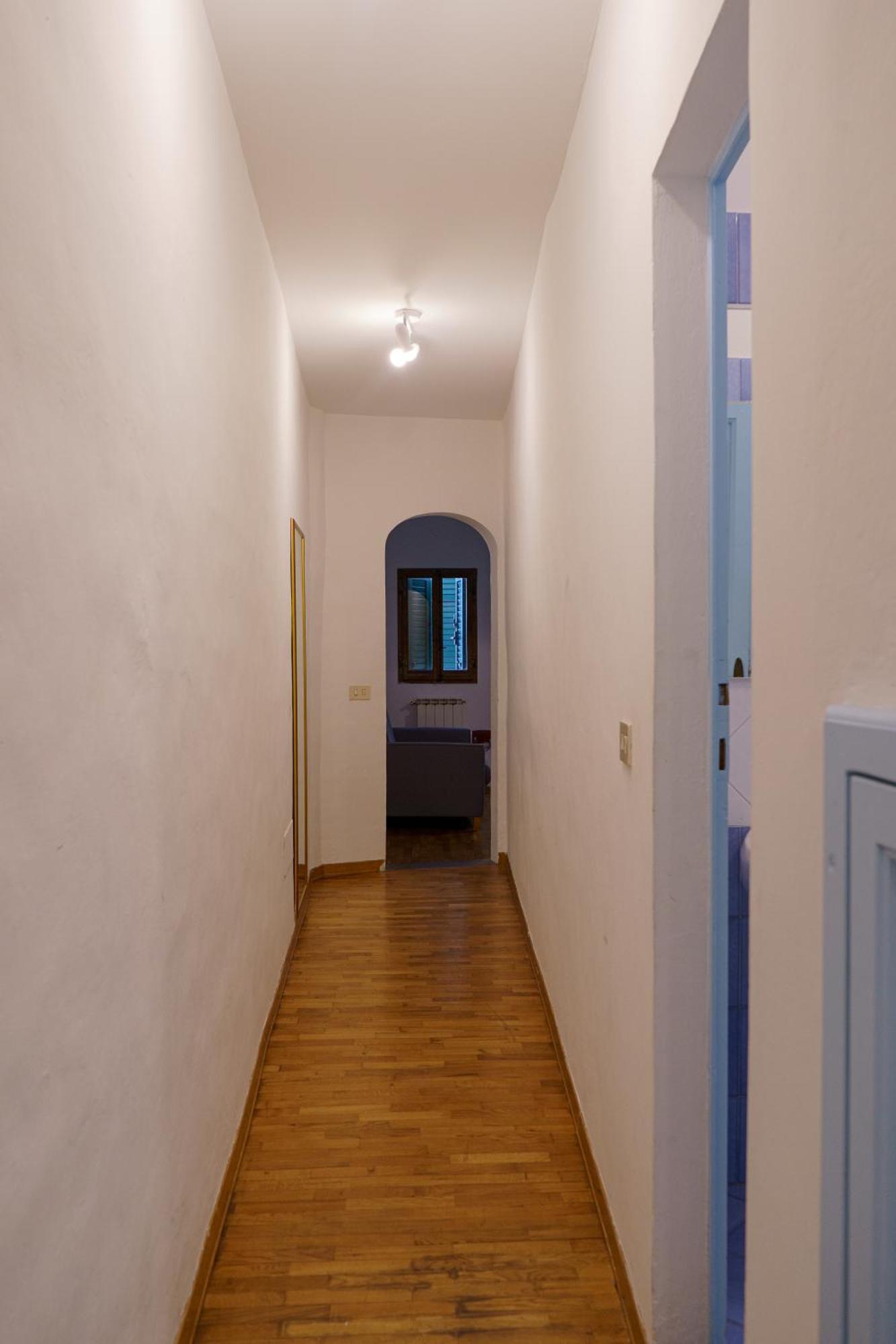 Apartment 1 Bedroom In The Center