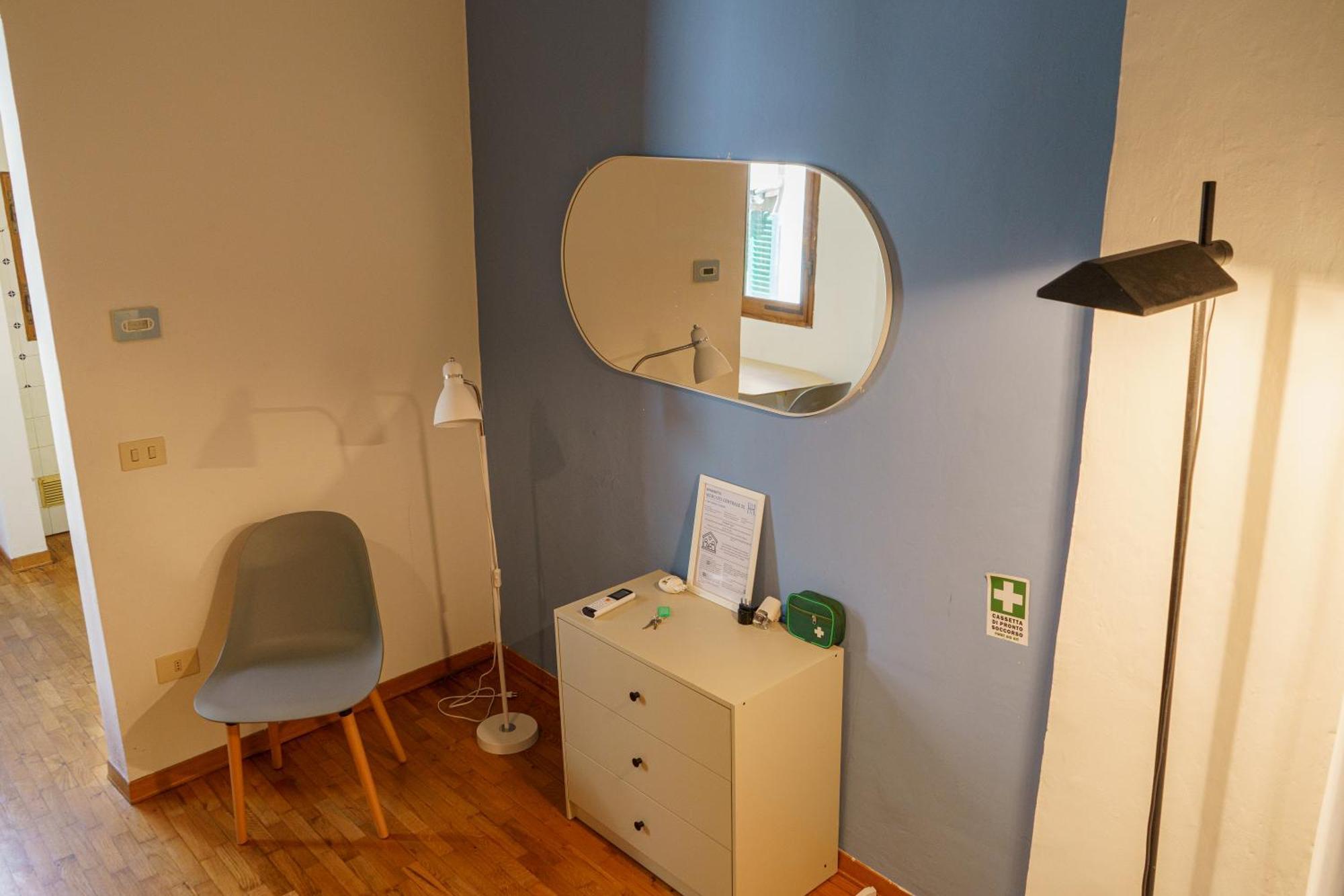 1 Bedroom In The Center Apartment *