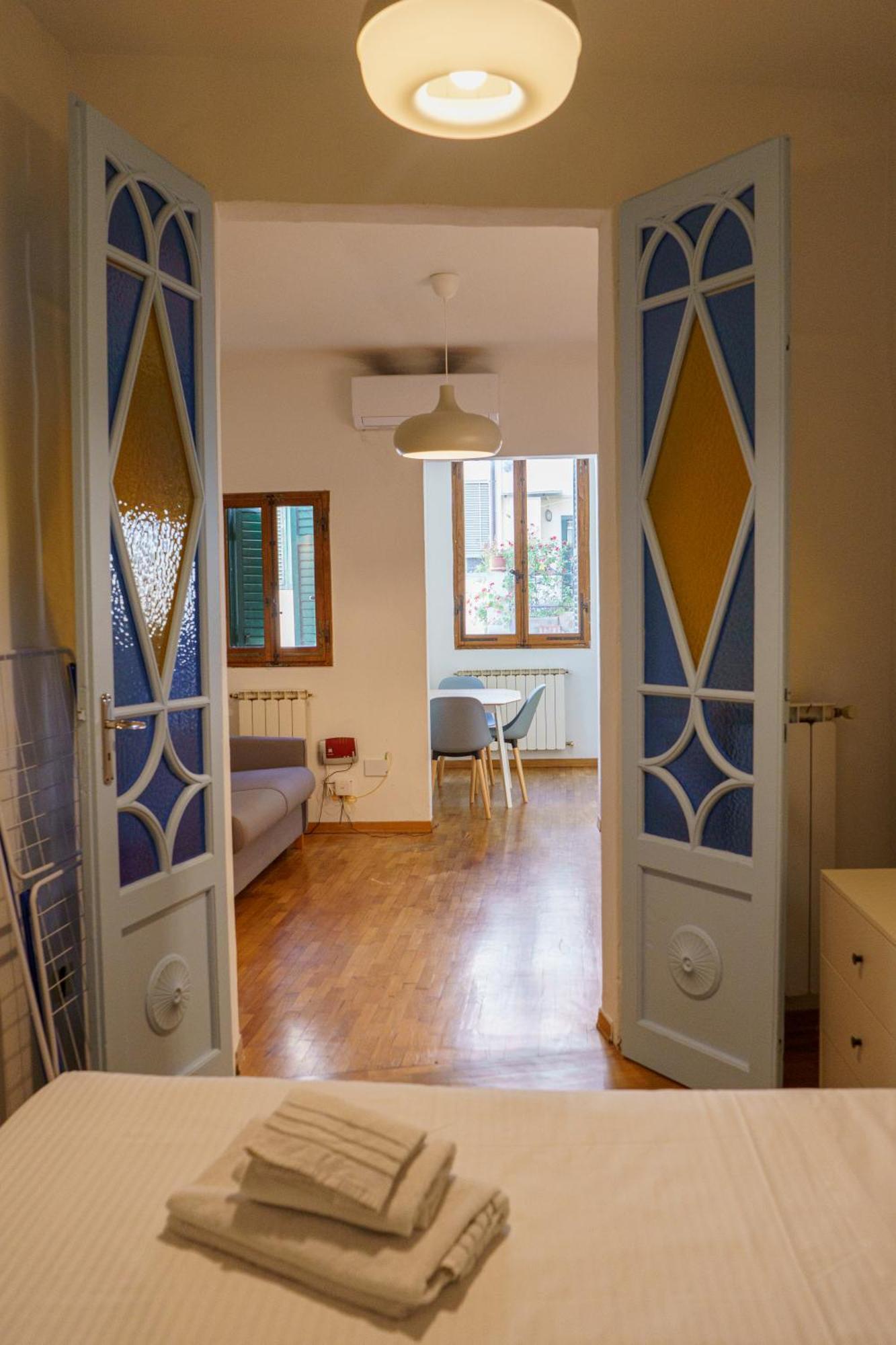 Apartment 1 Bedroom In The Center