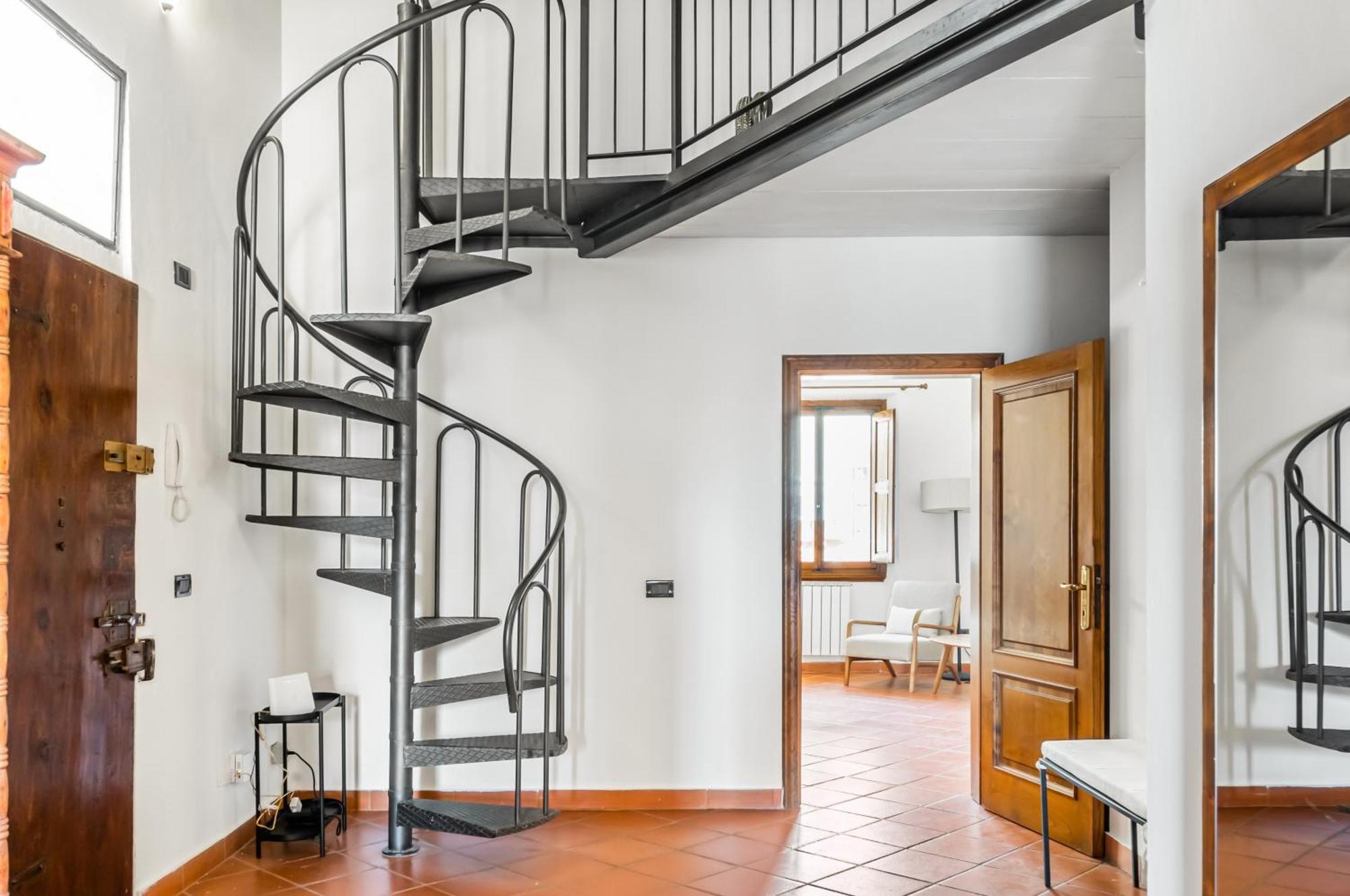 Apartment Sant'ambrogio Gem - Chic Nest *