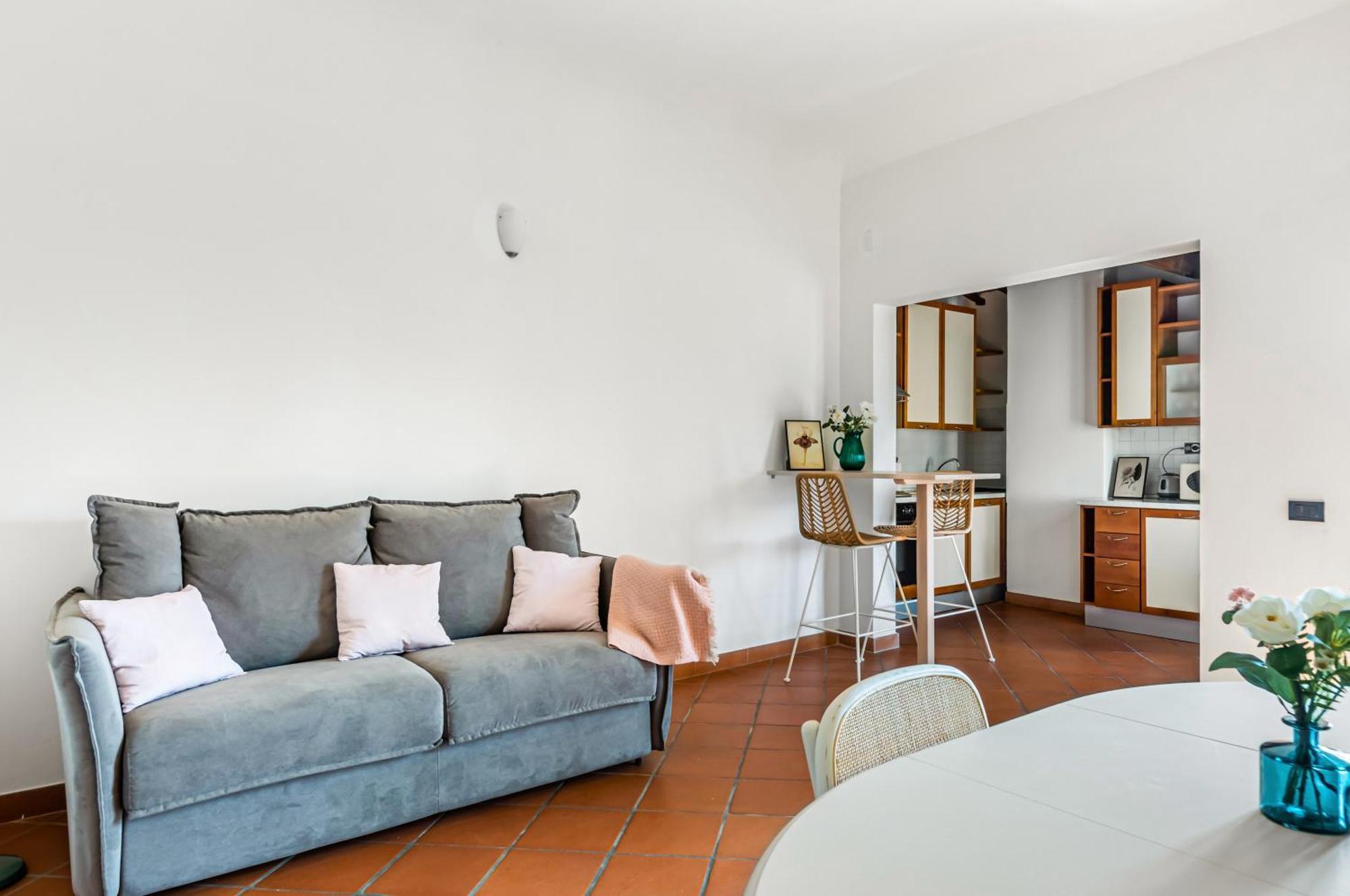 Apartment Sant'ambrogio Gem - Chic Nest *