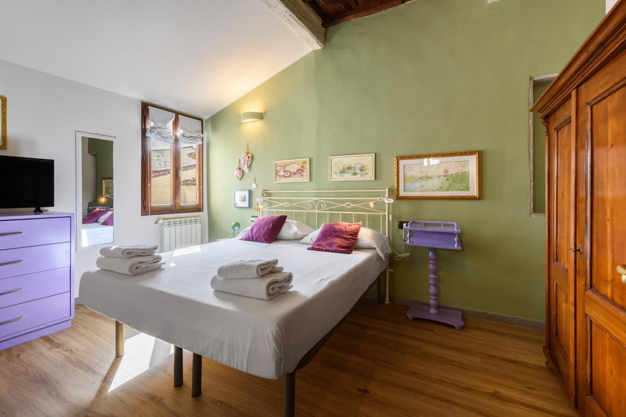 Apartment Finestra Sulle Cappelle Medicee By Mmega *