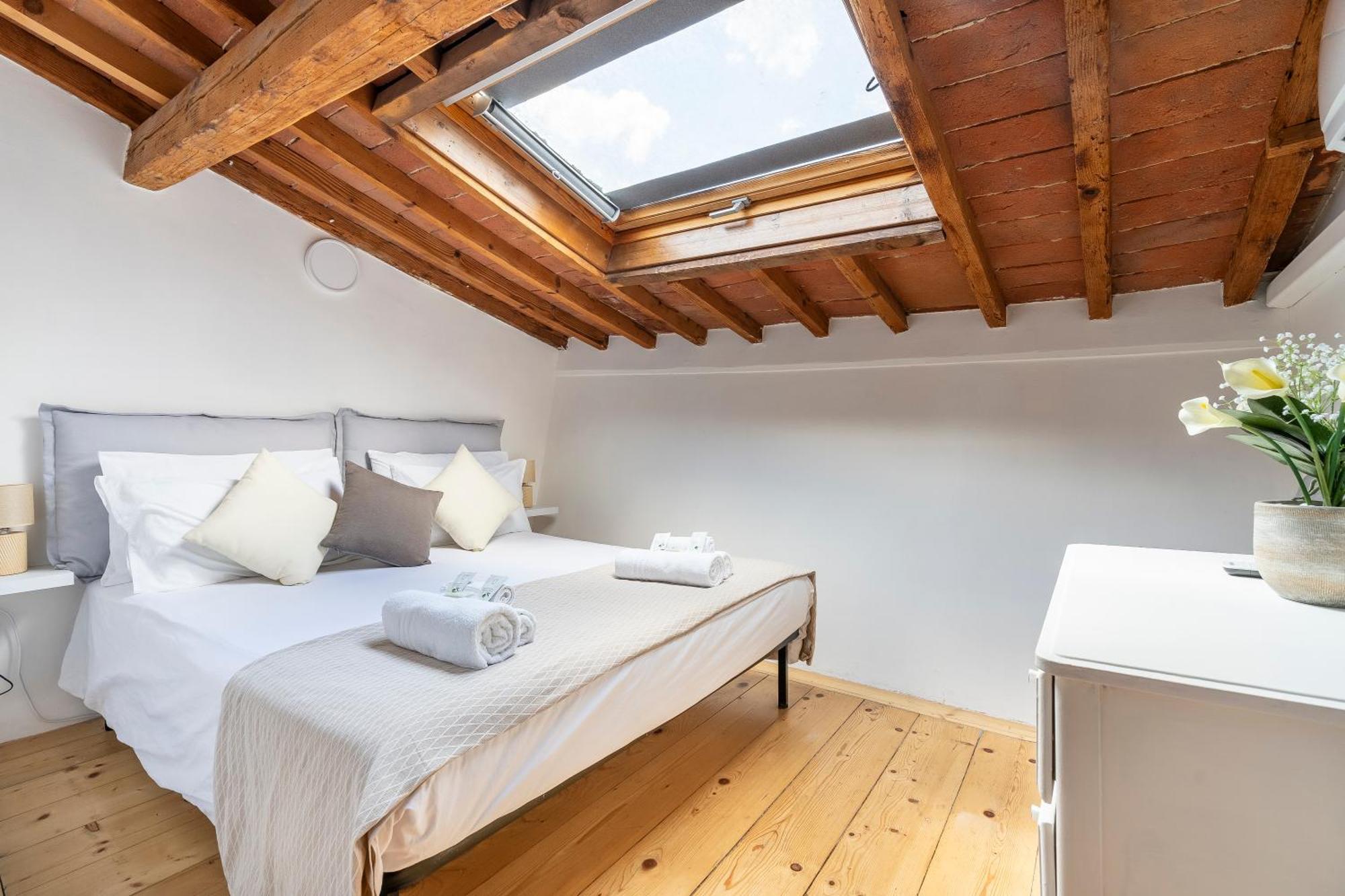 Apartment Piazza Santo Spirito Con 2 Matrimoniali