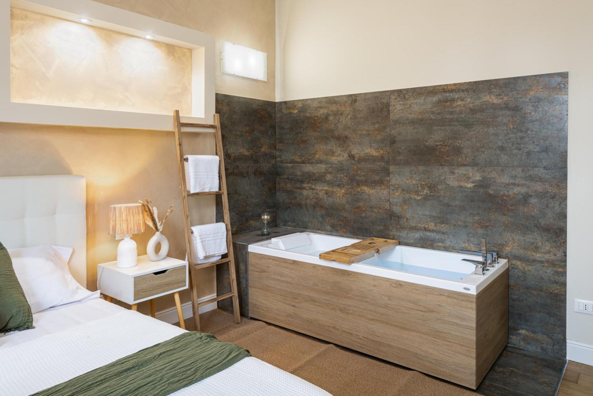 Elegante Con Giardino Privato, Jacuzzi Nel Cuore Di
