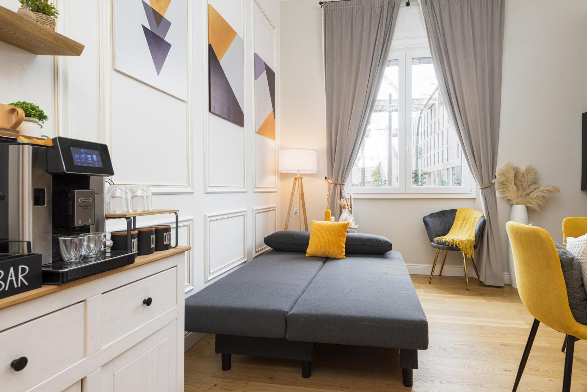 Elegante Con Giardino Privato, Jacuzzi Nel Cuore Di Apartment