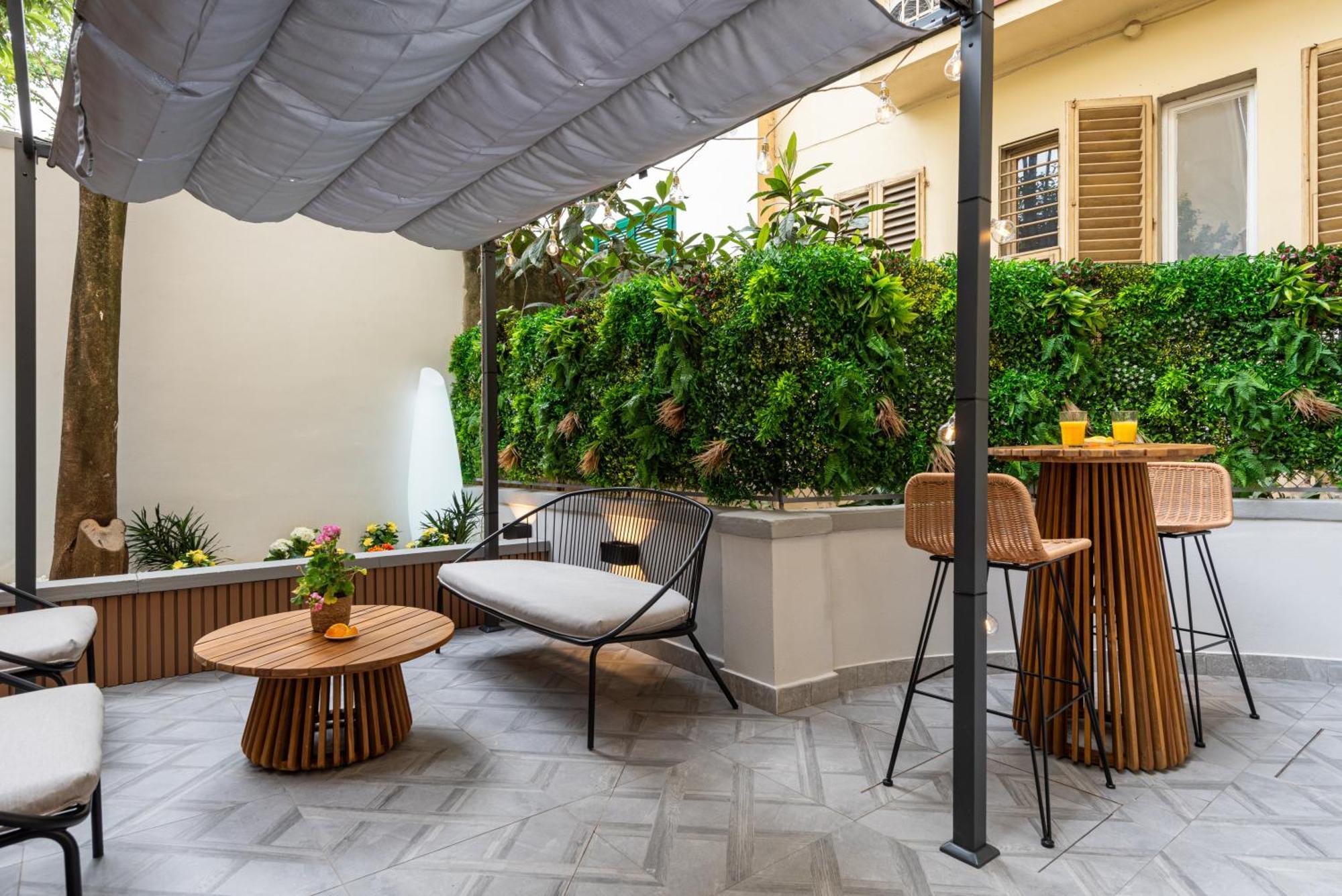 Apartment Elegante Con Giardino Privato, Jacuzzi Nel Cuore Di *