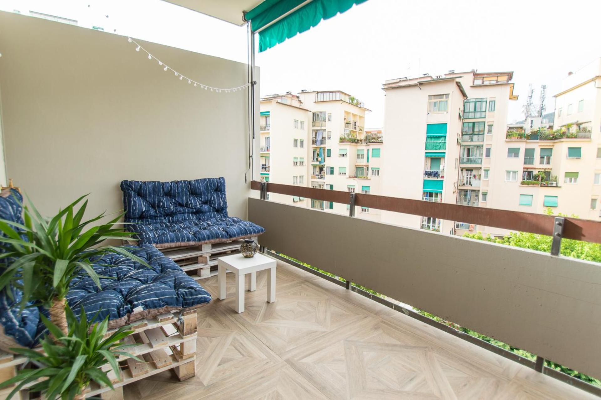 Apartment Loggia 27 Three-room *