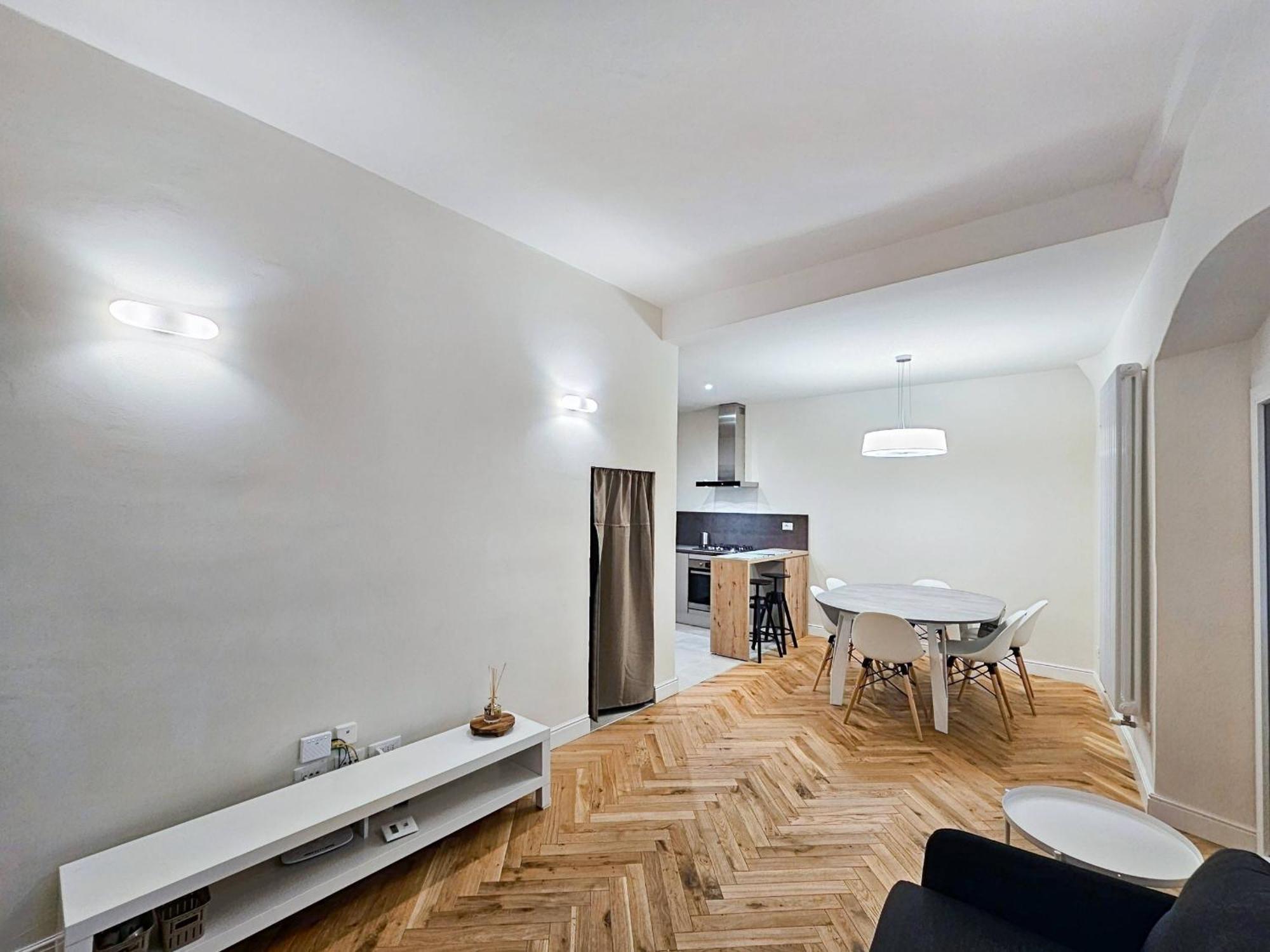 Centralissimo Due Passi Dal Duomo Per Gruppi Apartment