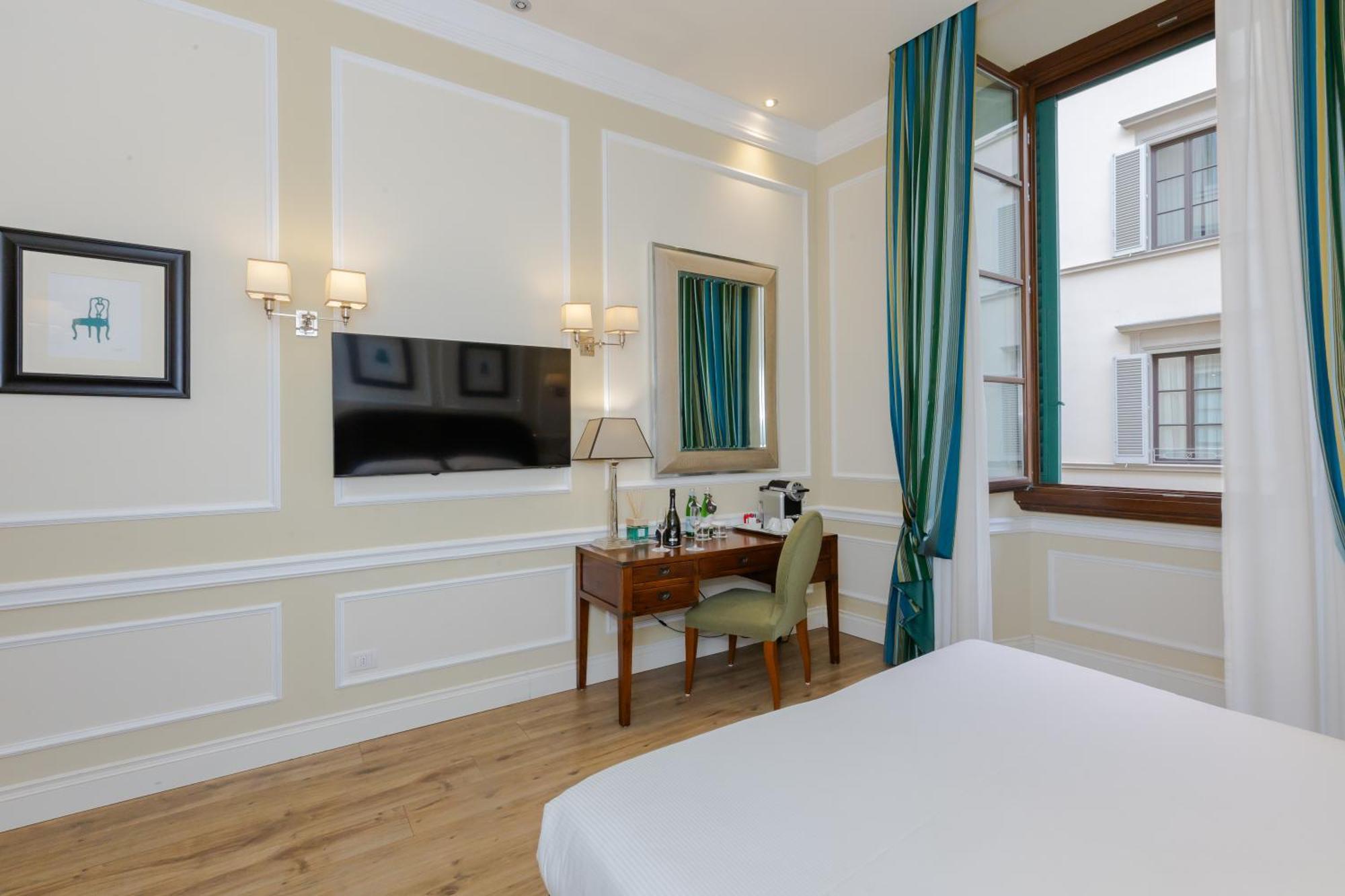 Hotel Fh55 Calzaiuoli 4*