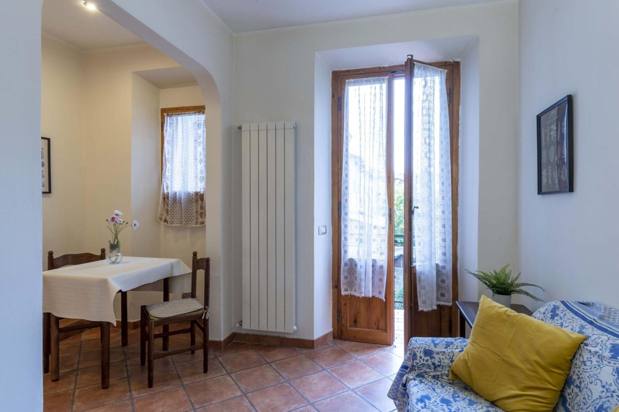 Italian Experience-vintage In Apartment *