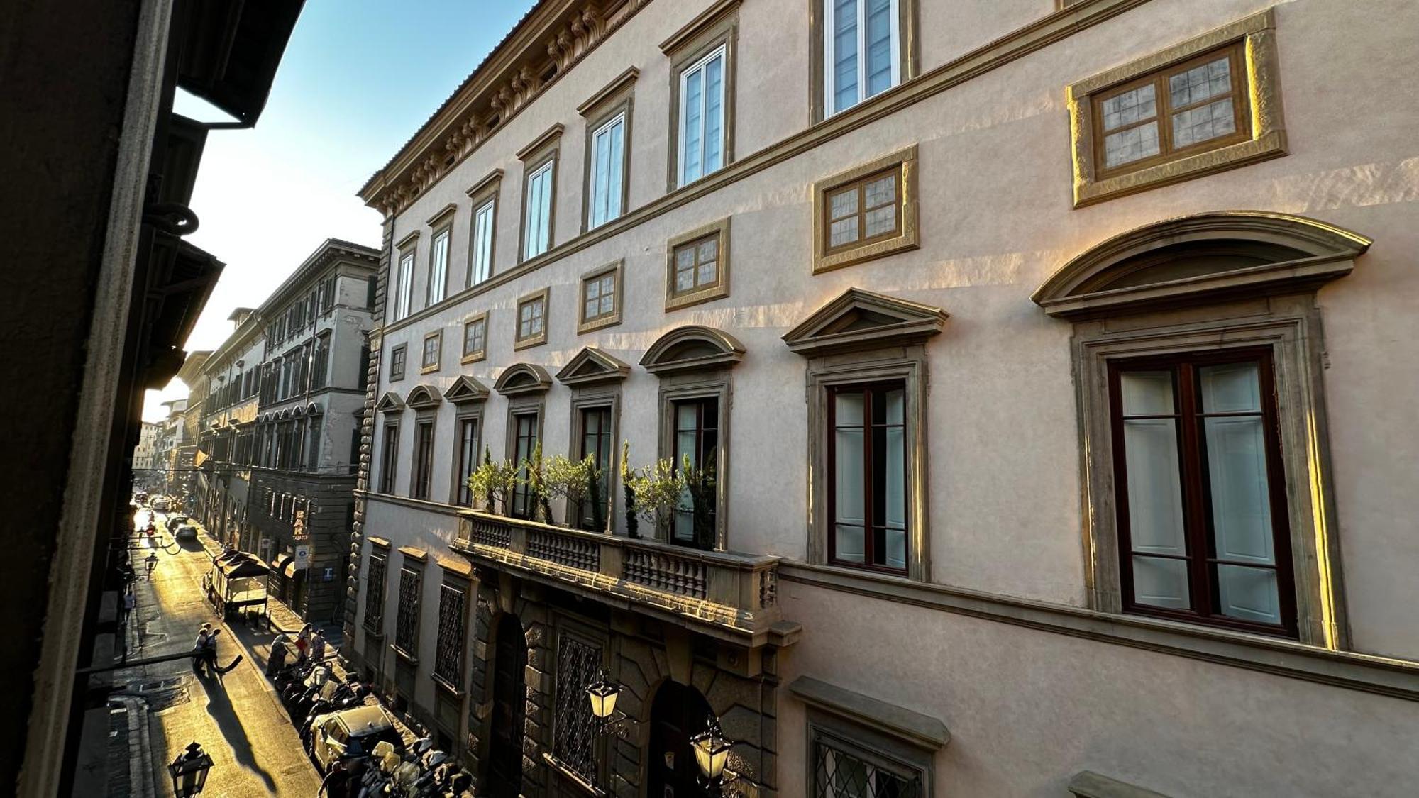 Davanti Al Duomo-appartamento Storico