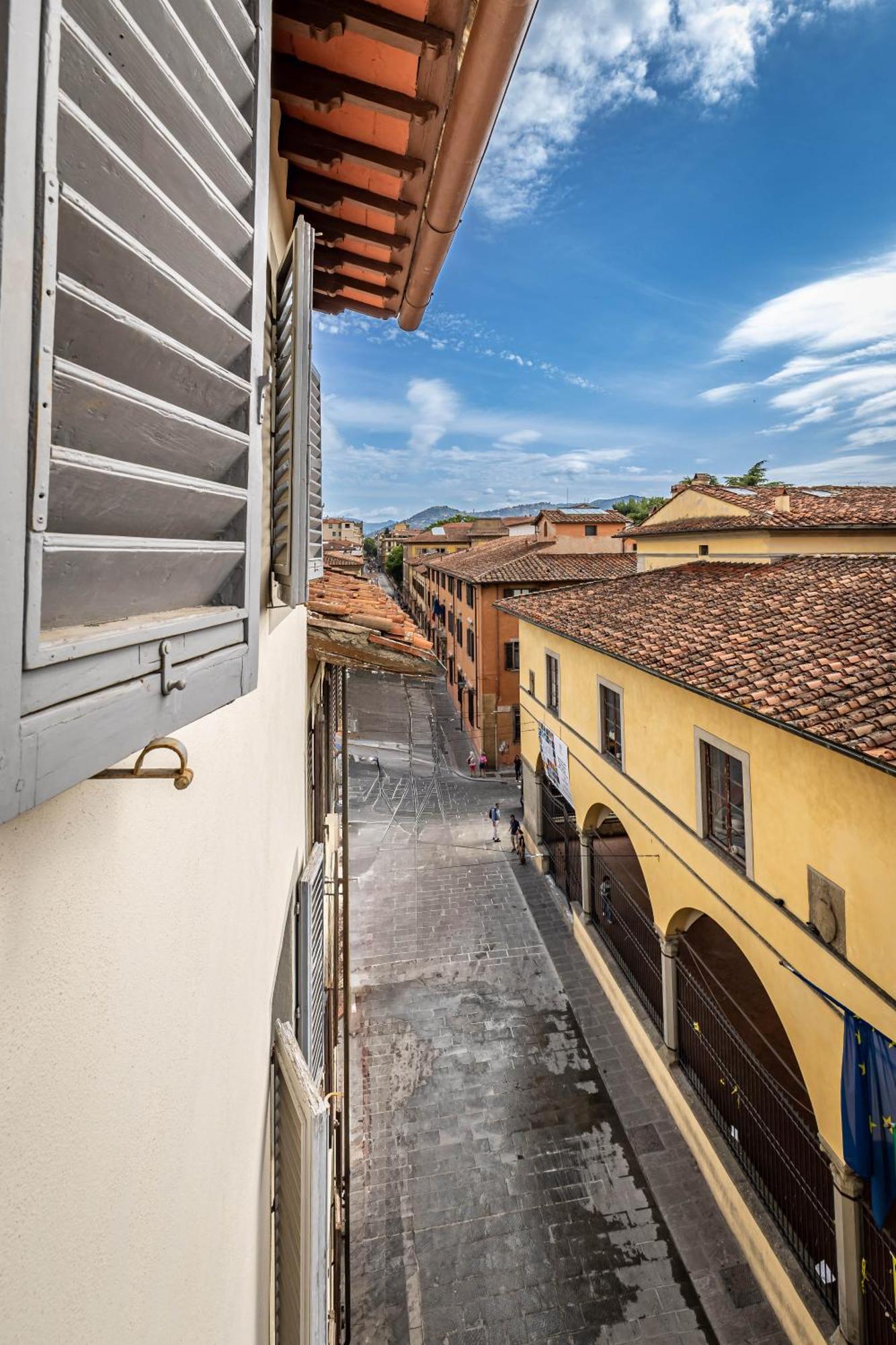Yd Stunning Terrace On The Accademia Apartment Florence