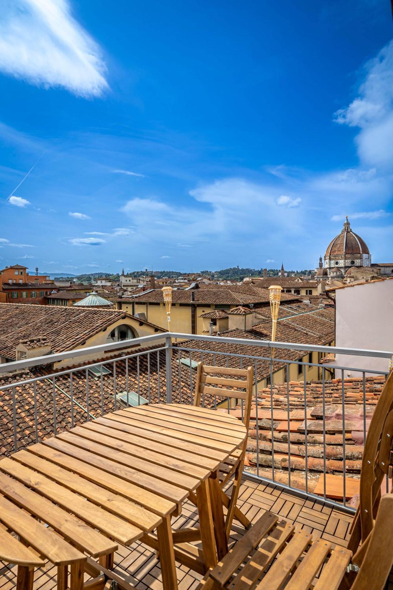Yd Stunning Terrace On The Accademia Apartment Florence