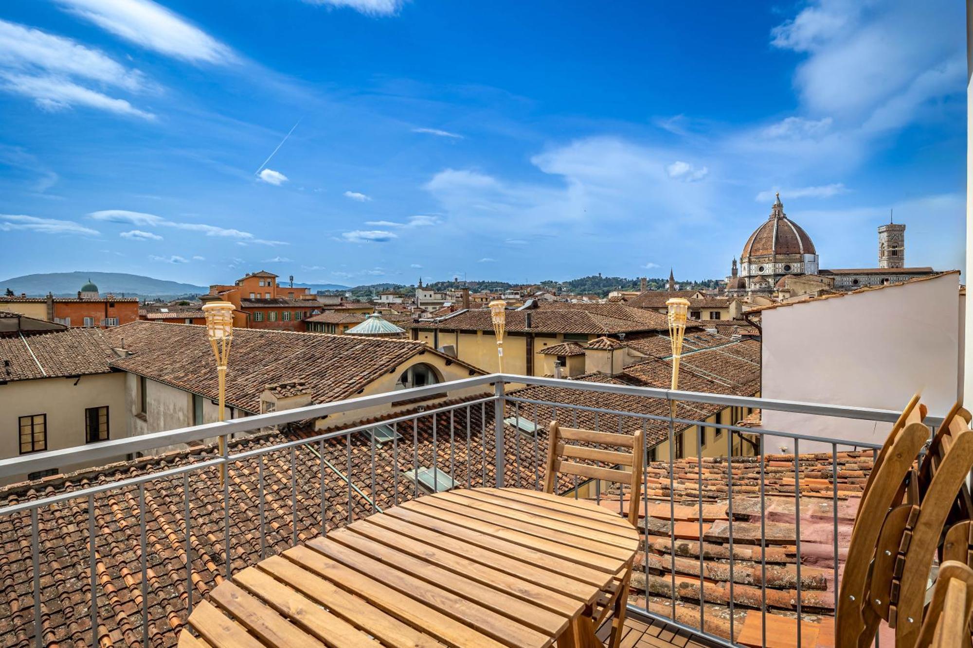 Yd Stunning Terrace On The Accademia Apartment Florence