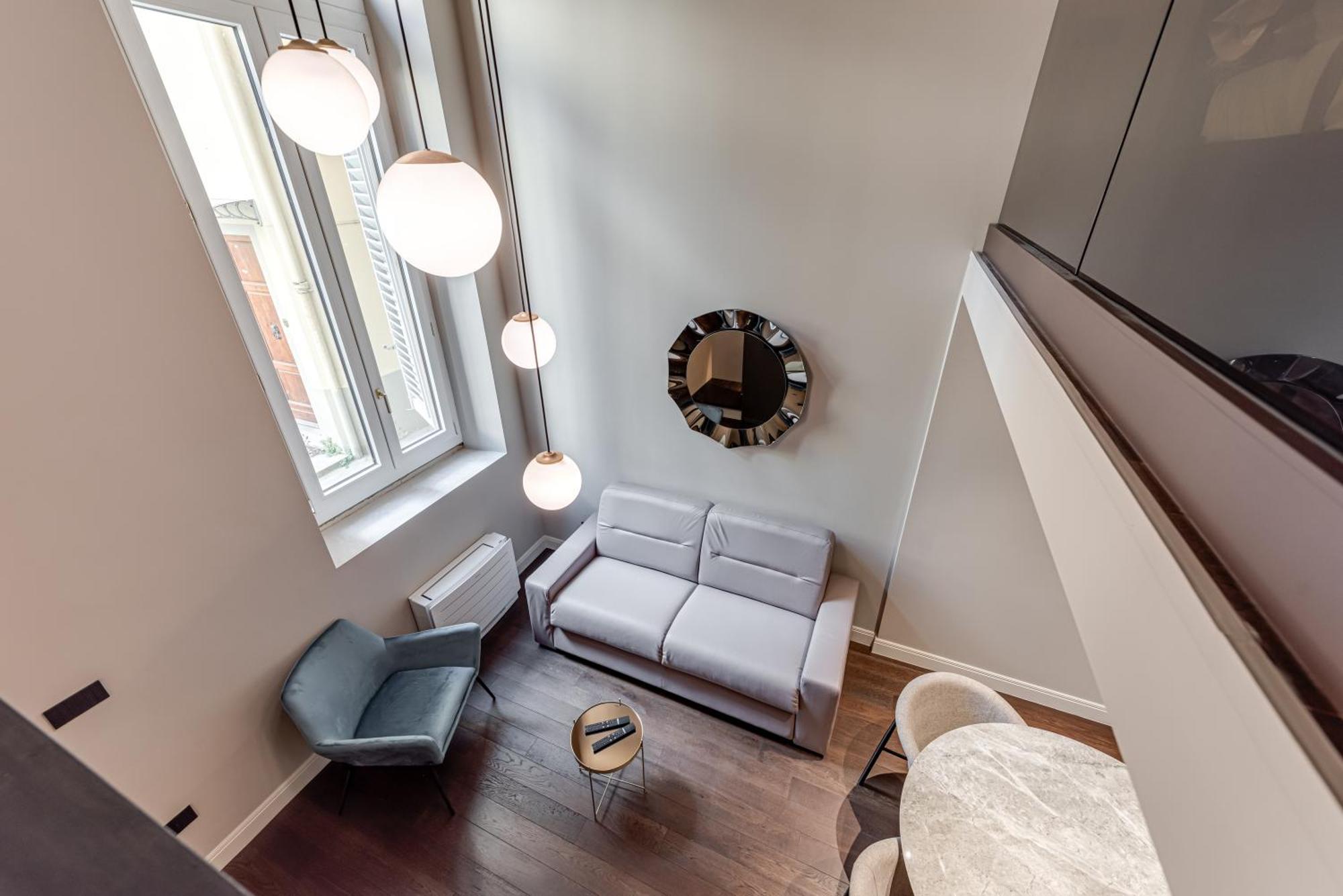 Deluxe Flat In Center *