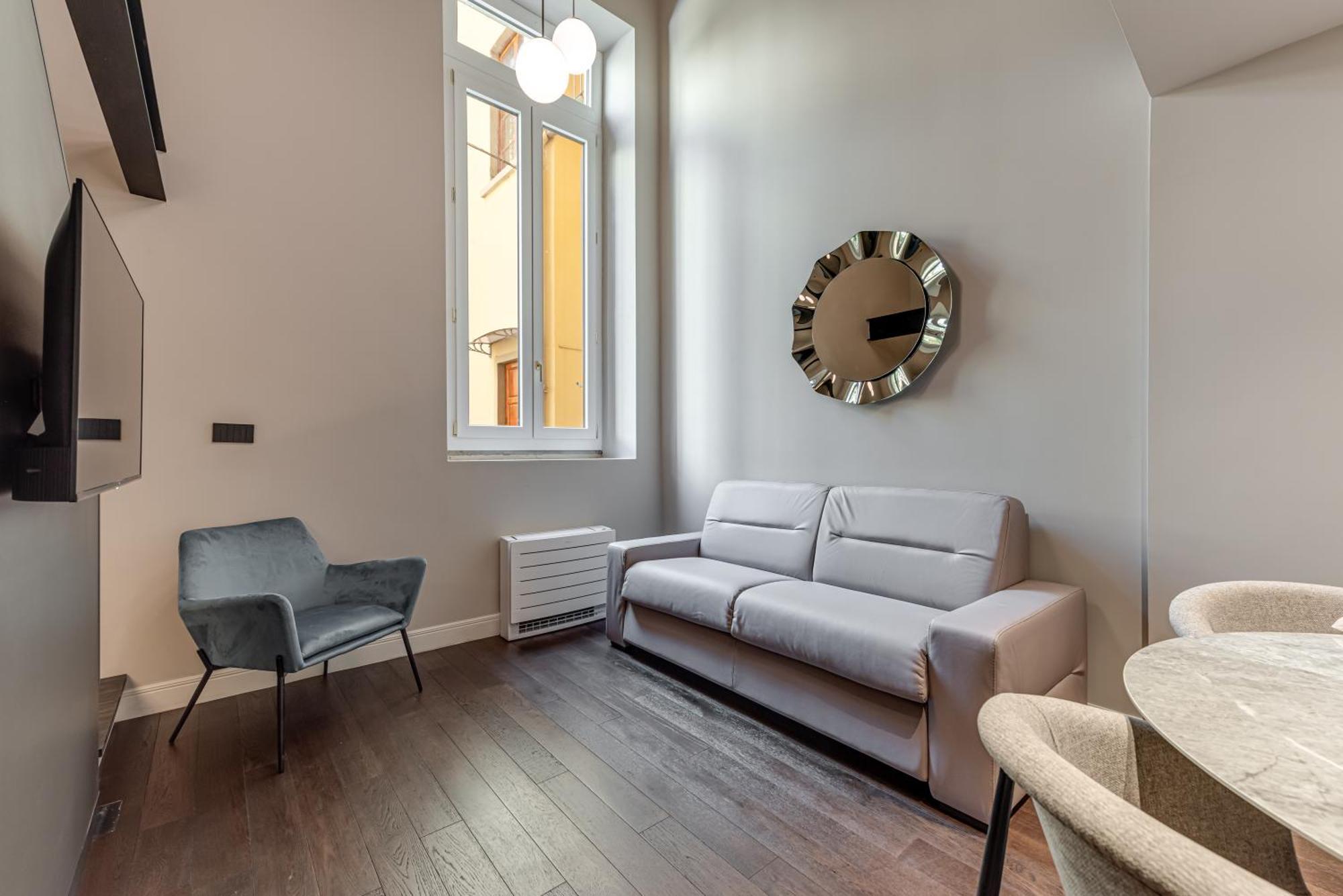 Deluxe Flat In Center *