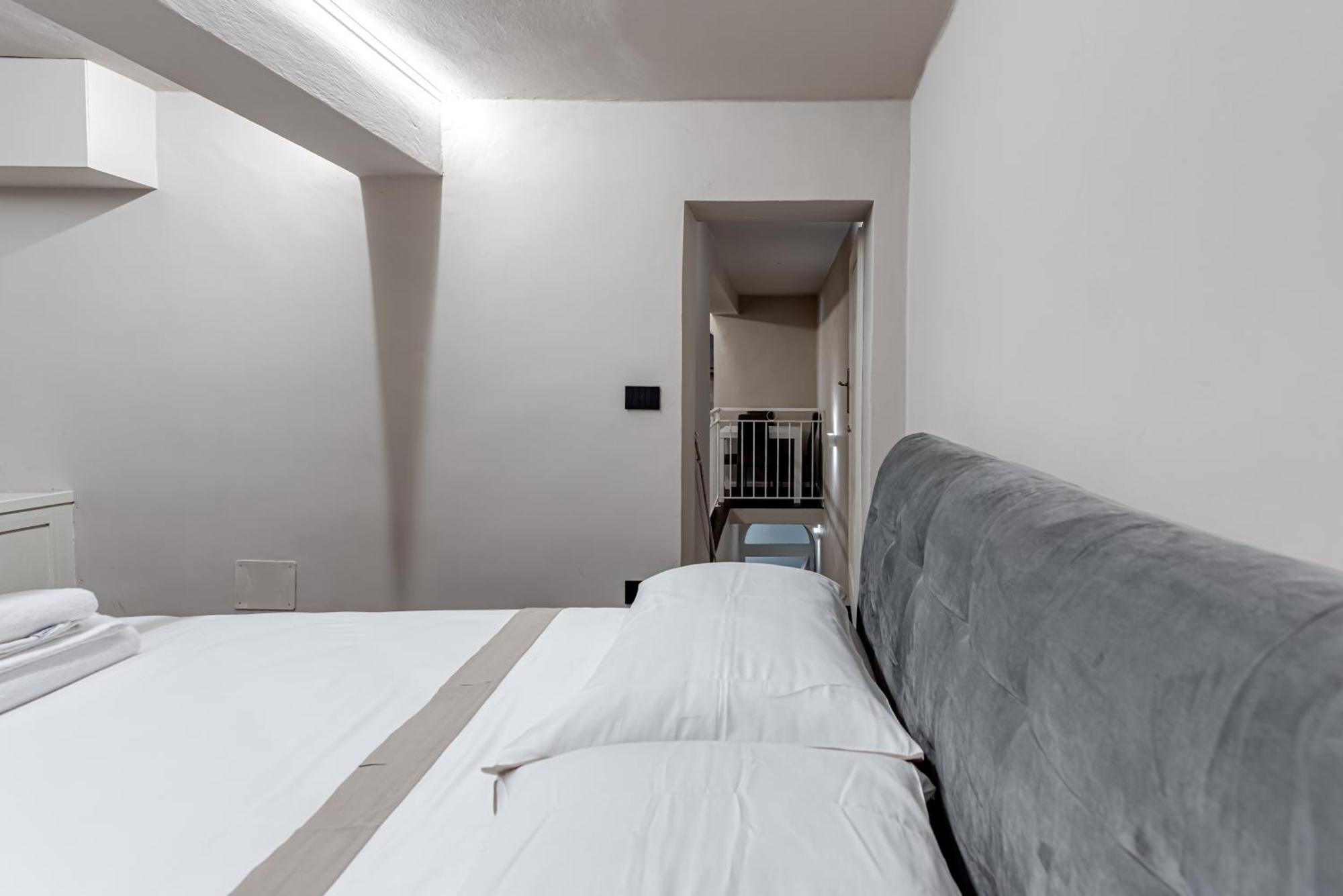 Deluxe Flat In Center Apartment