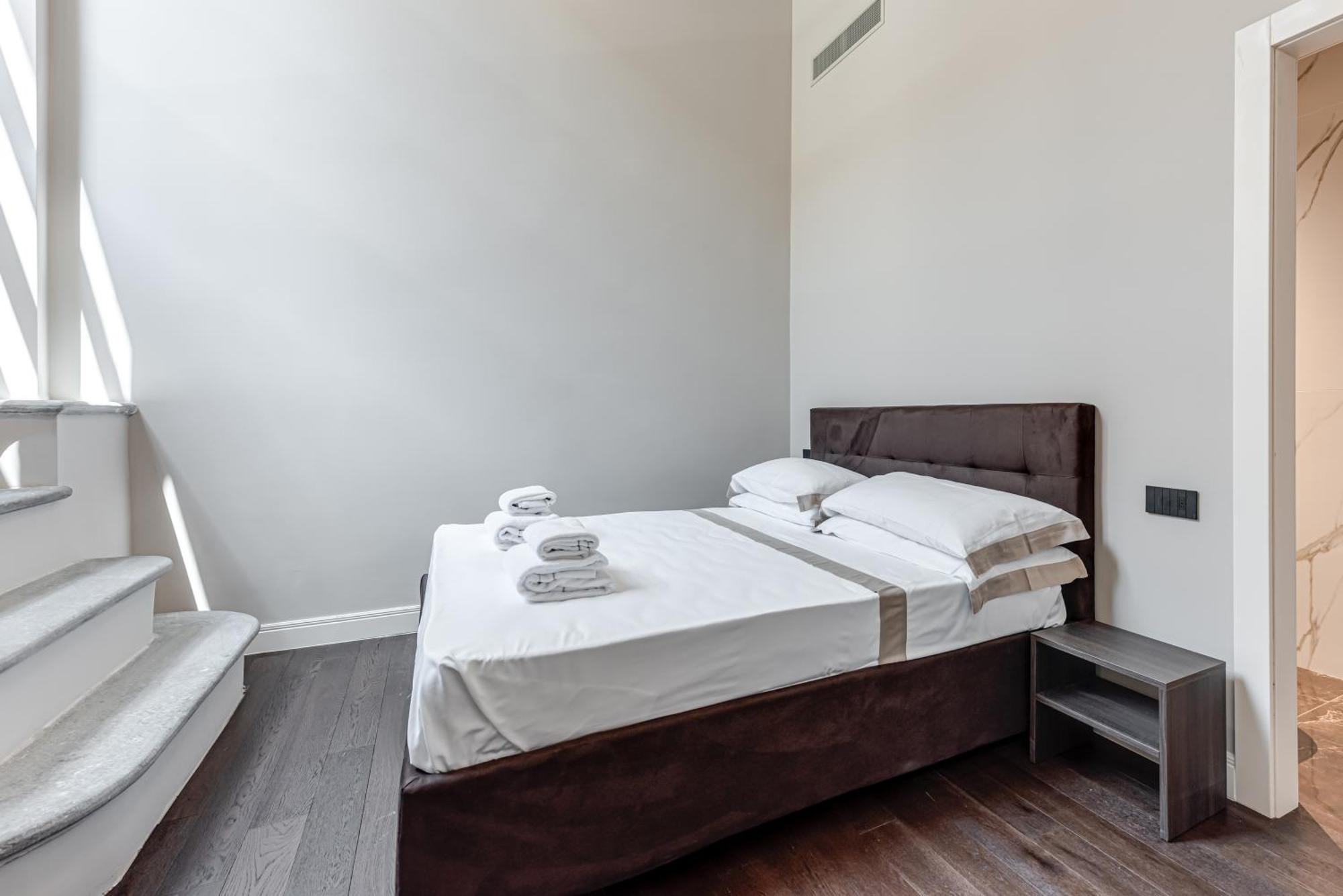 Deluxe Flat In Center Apartment *