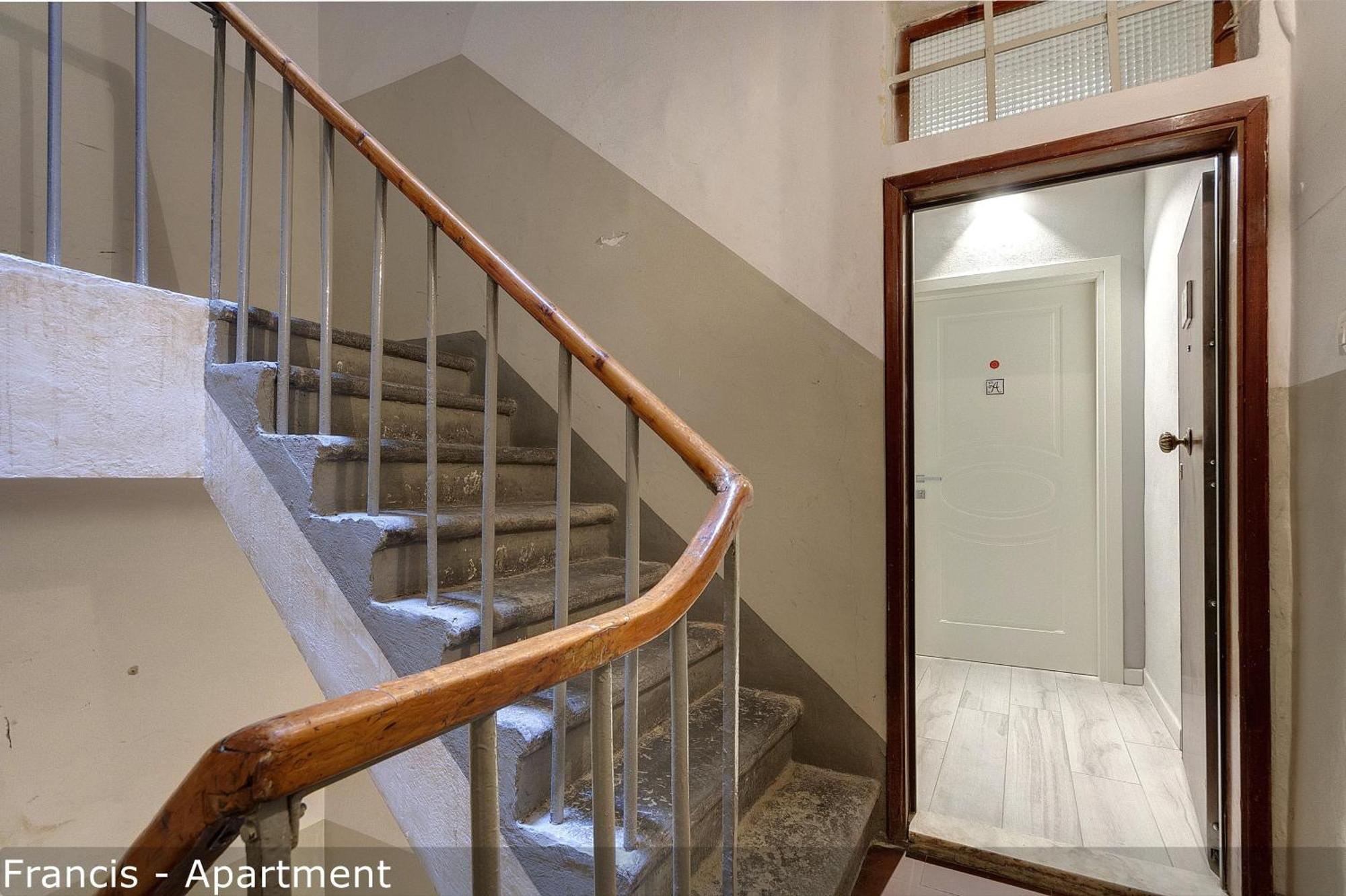 Apartment Jake & Francis By Mamo Florence