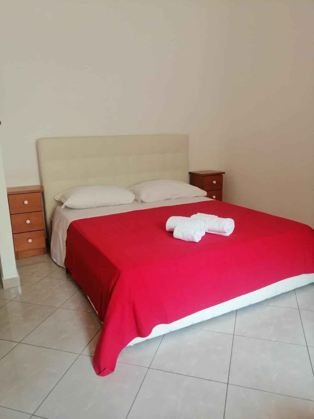 Apartment In Front Of The Train Station! Florence