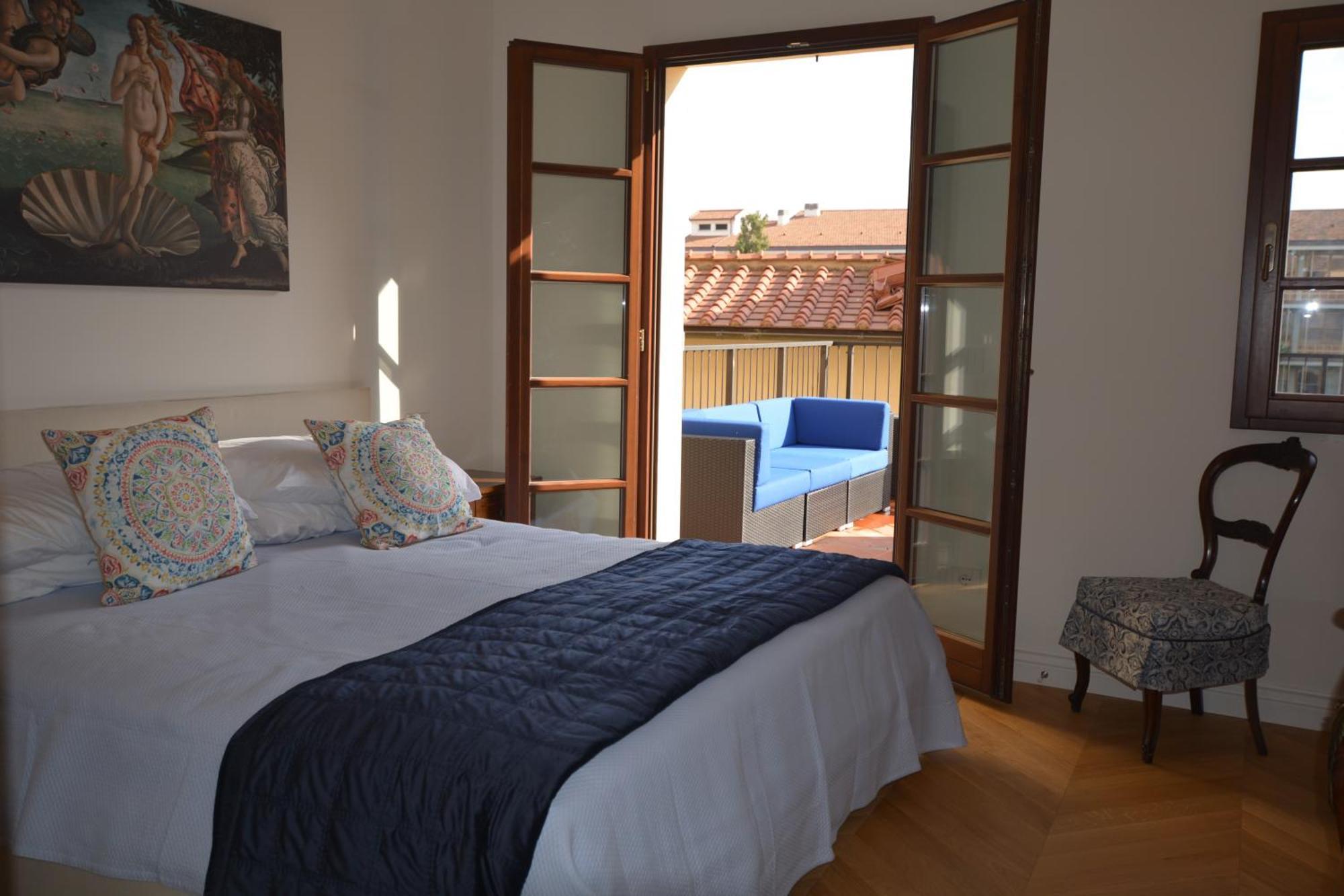 Apartment Servi Elegant With Terrace Florence