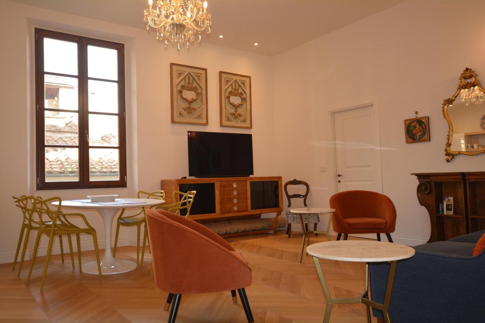 Servi Elegant With Terrace Apartment Florence