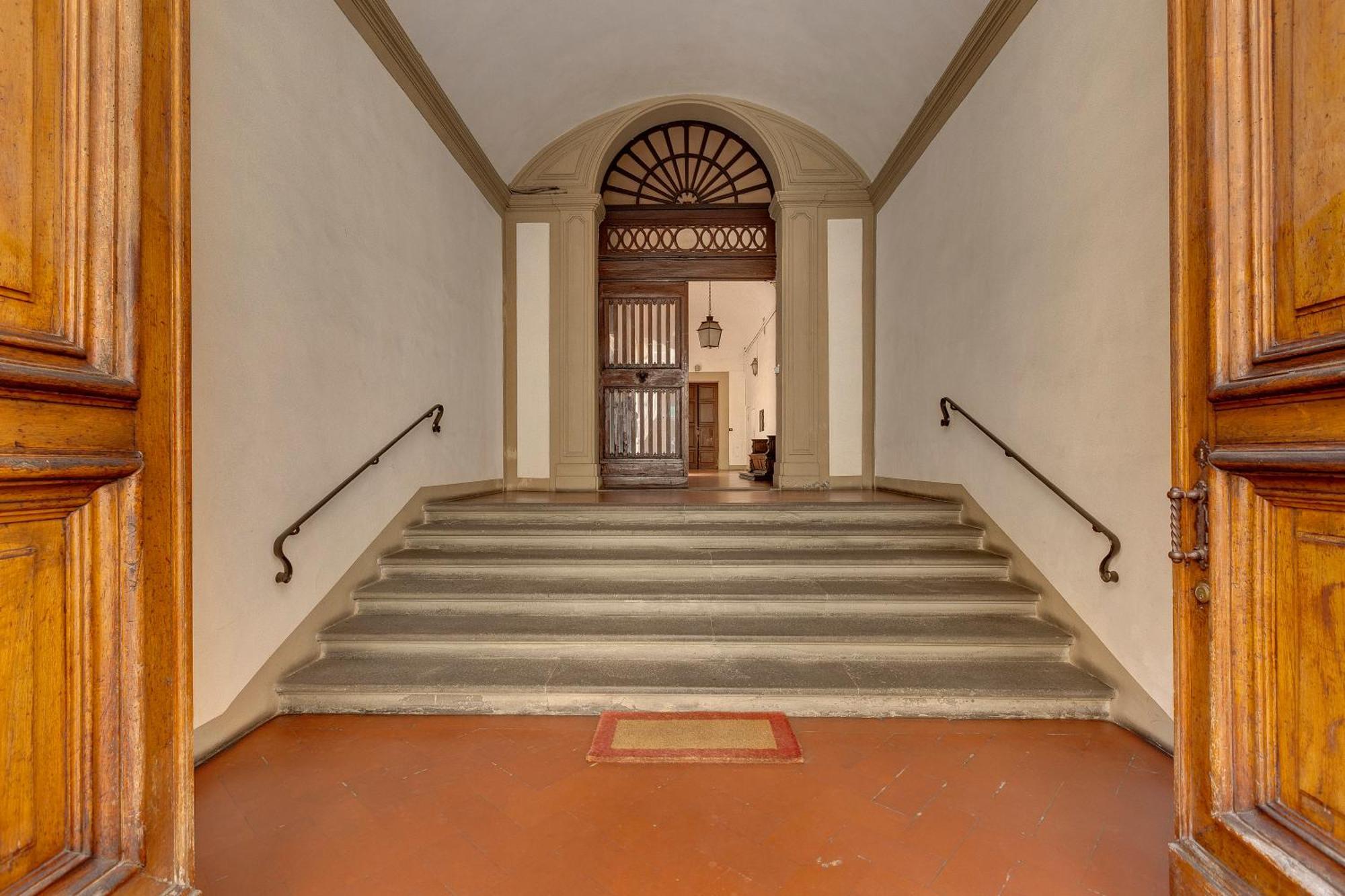 Tintori Luxury Palace By Mamo Florence