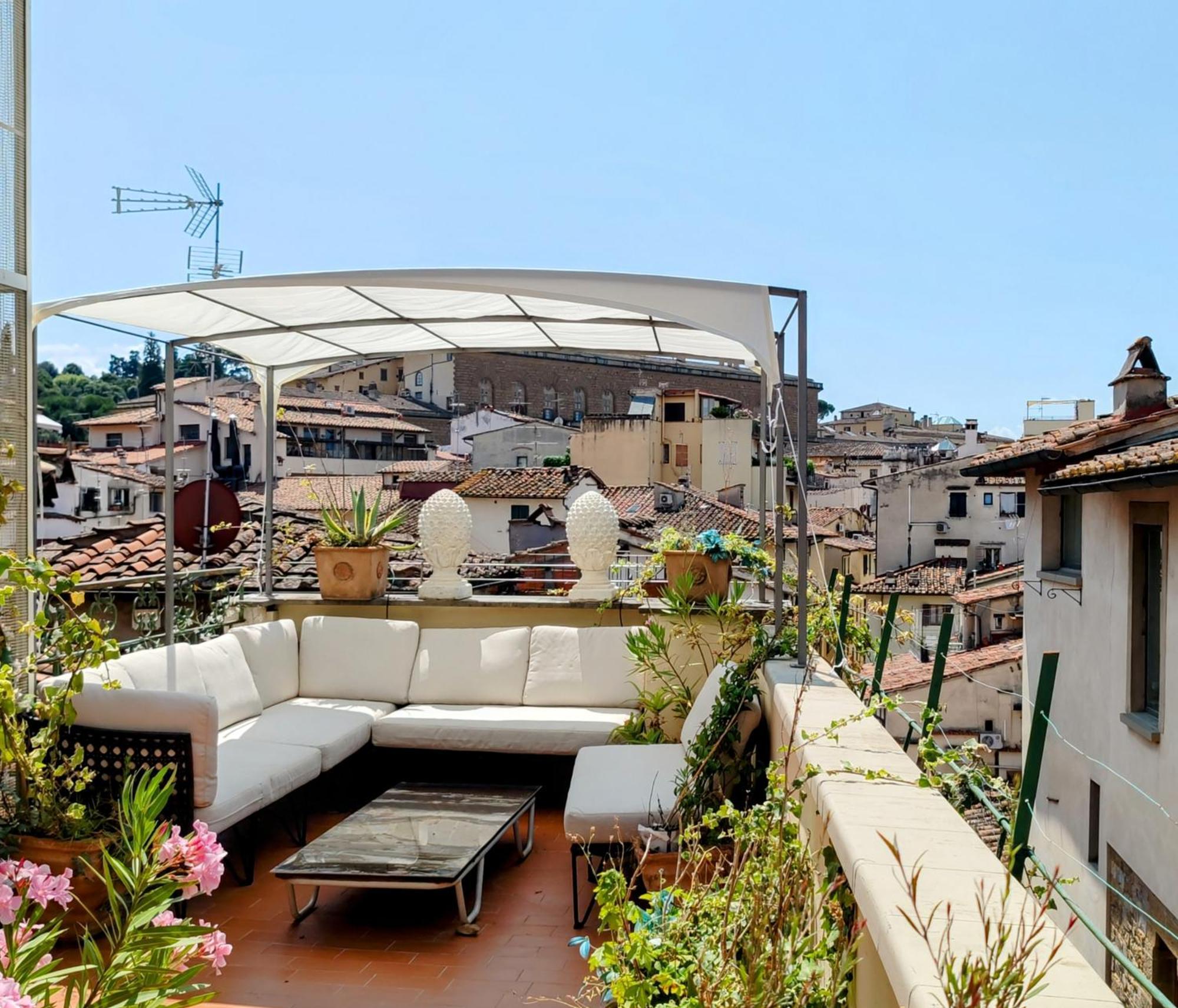 Borgo San Jacopo Penthouse By 360rentals