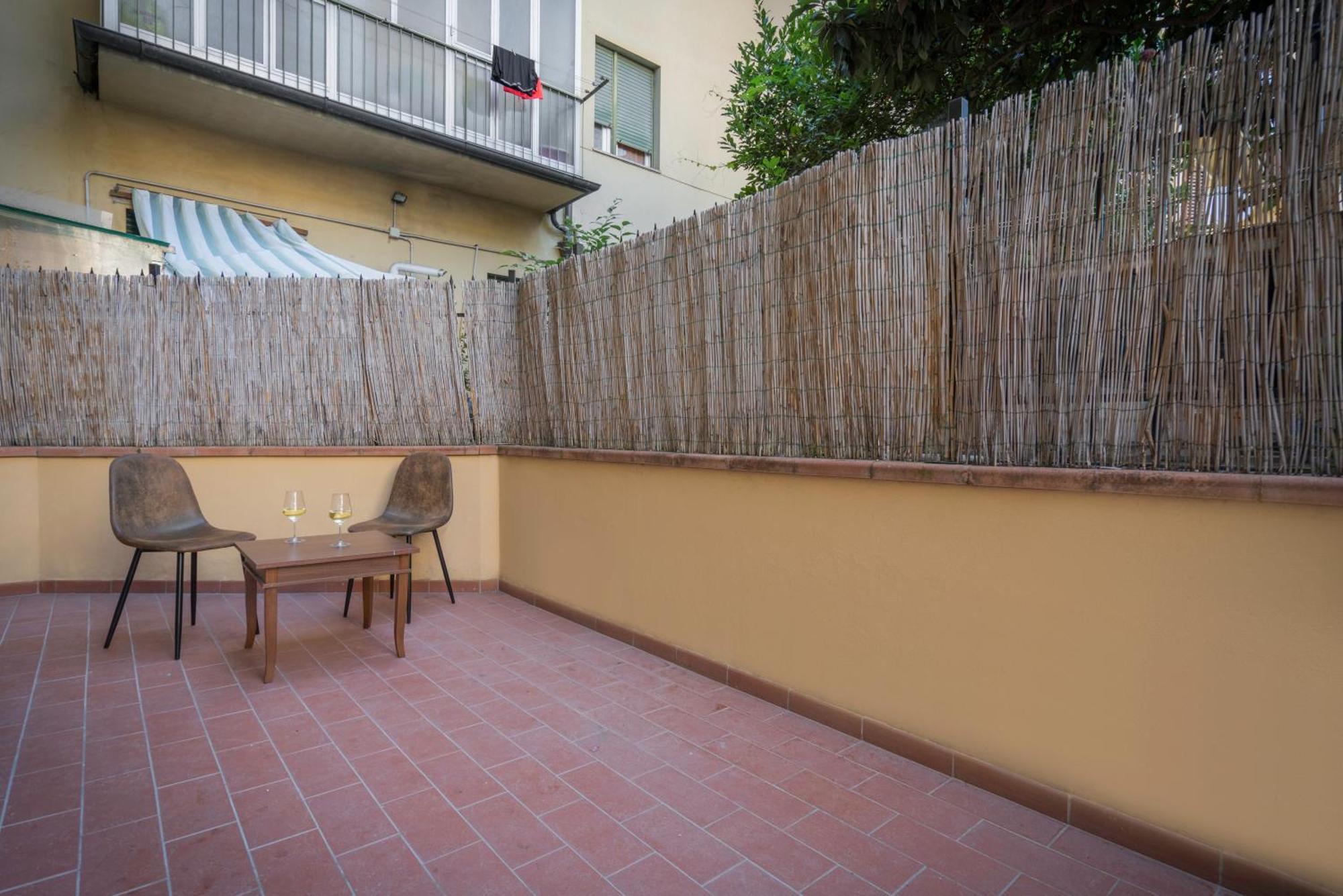 Incantevole Con Patio
