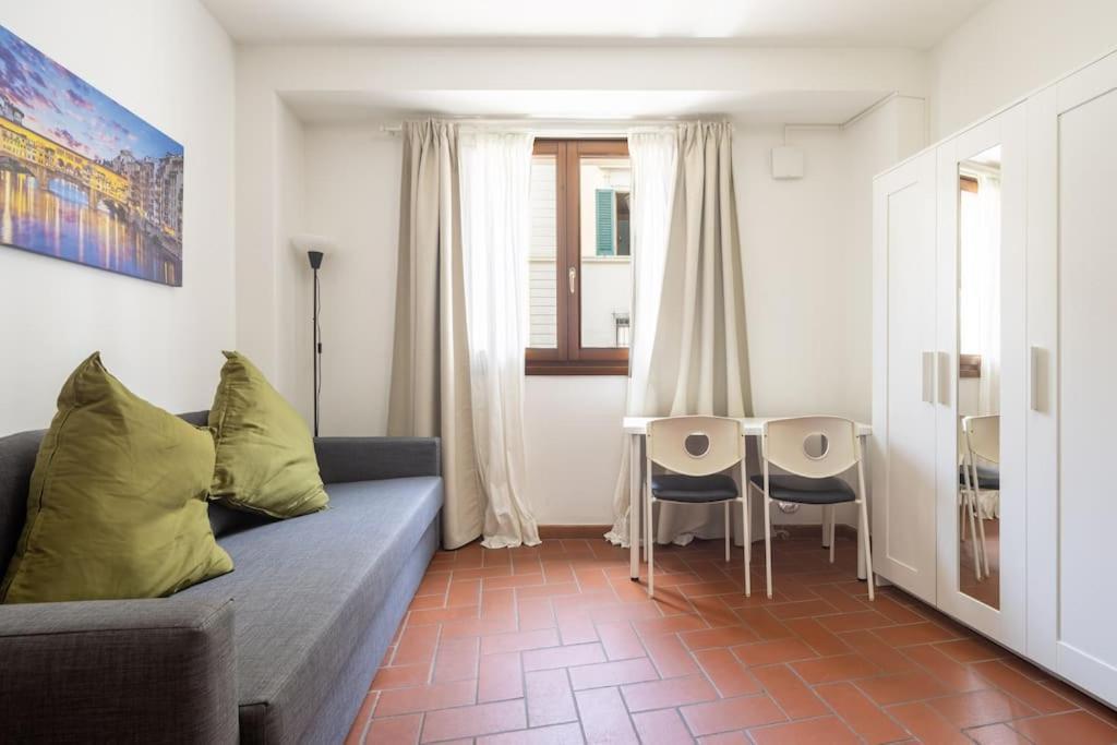 Cute One Bedroom In Outside Ztl Apartment