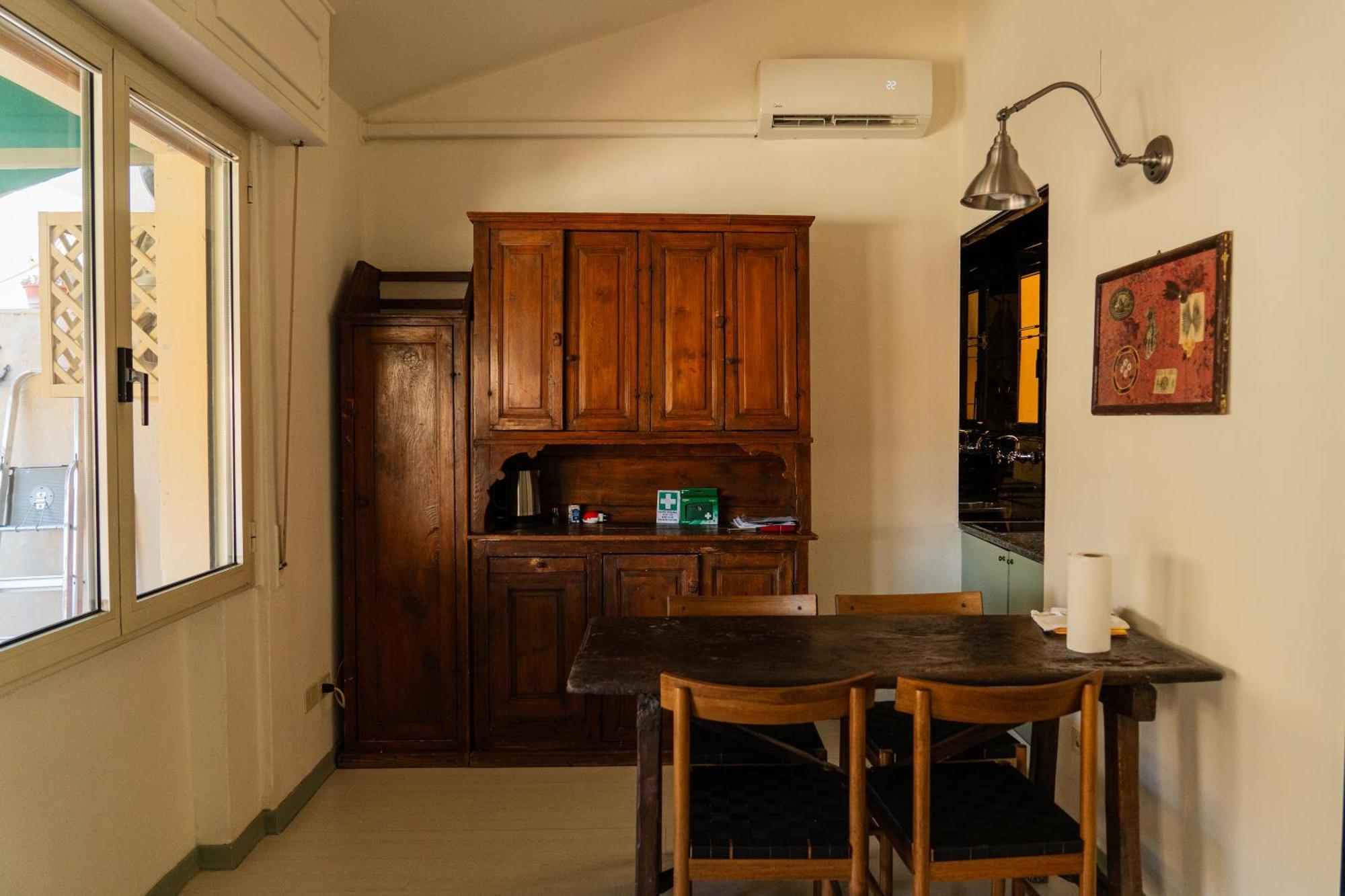 Friendly & Small 1-br With Beautiful Terrace