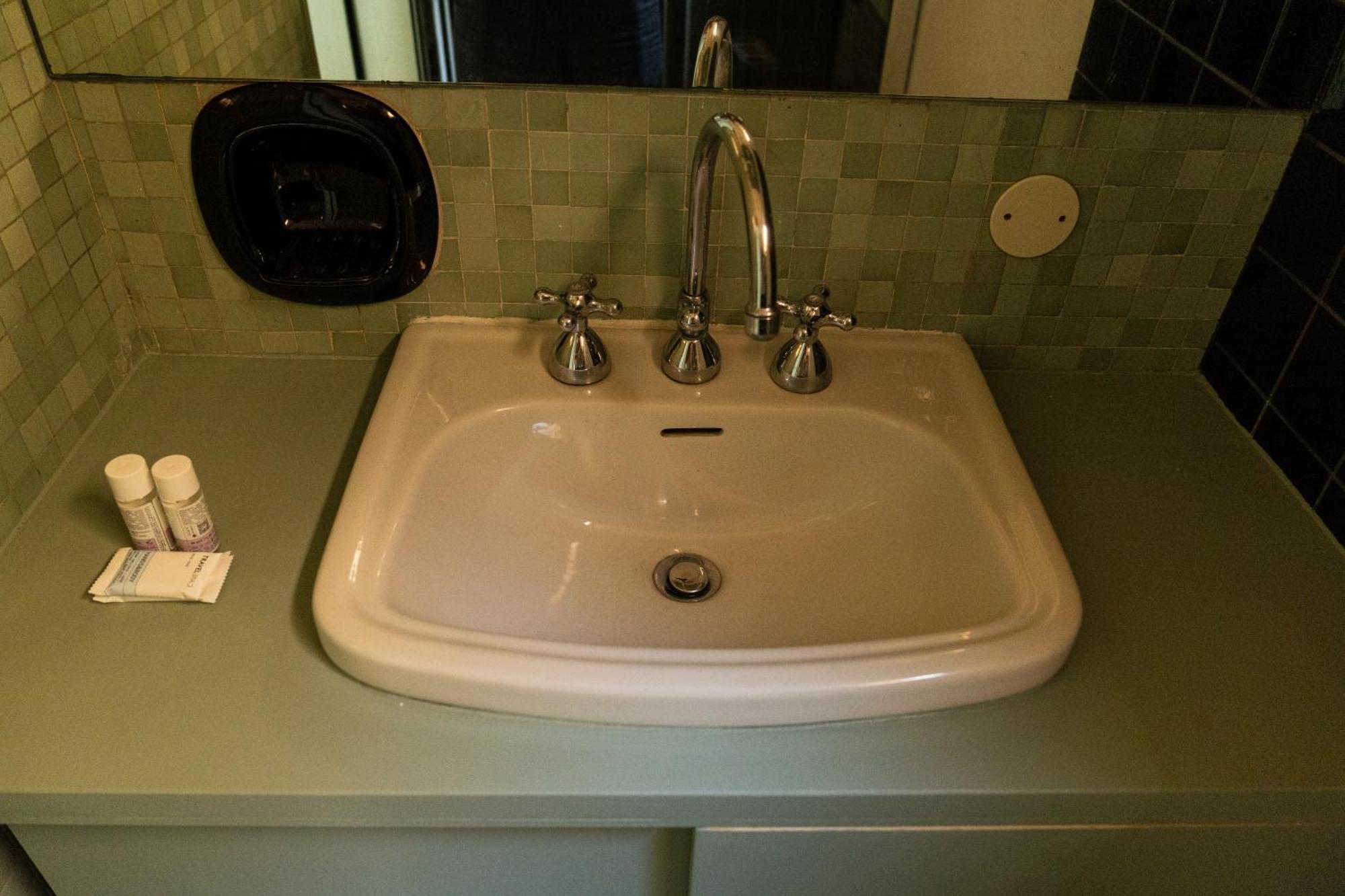 Friendly & Small 1-br With Beautiful Terrace Apartment