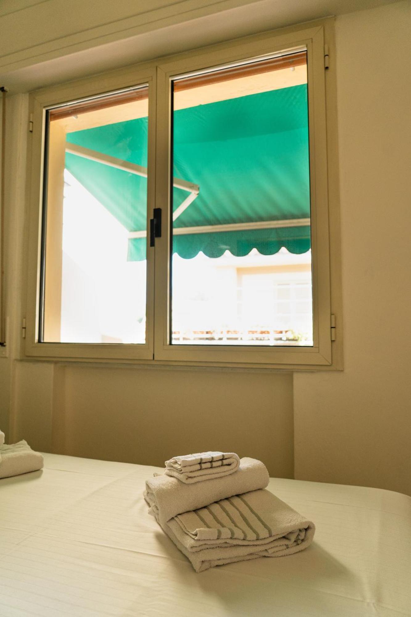 Friendly & Small 1-br With Beautiful Terrace * Florence