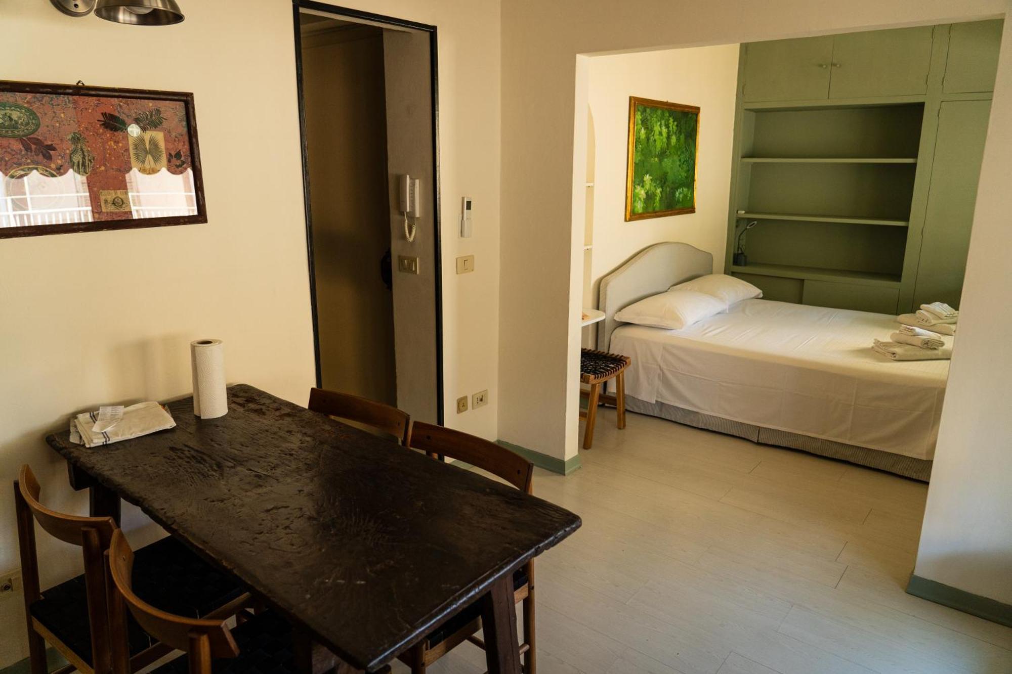 Friendly & Small 1-br With Beautiful Terrace Apartment