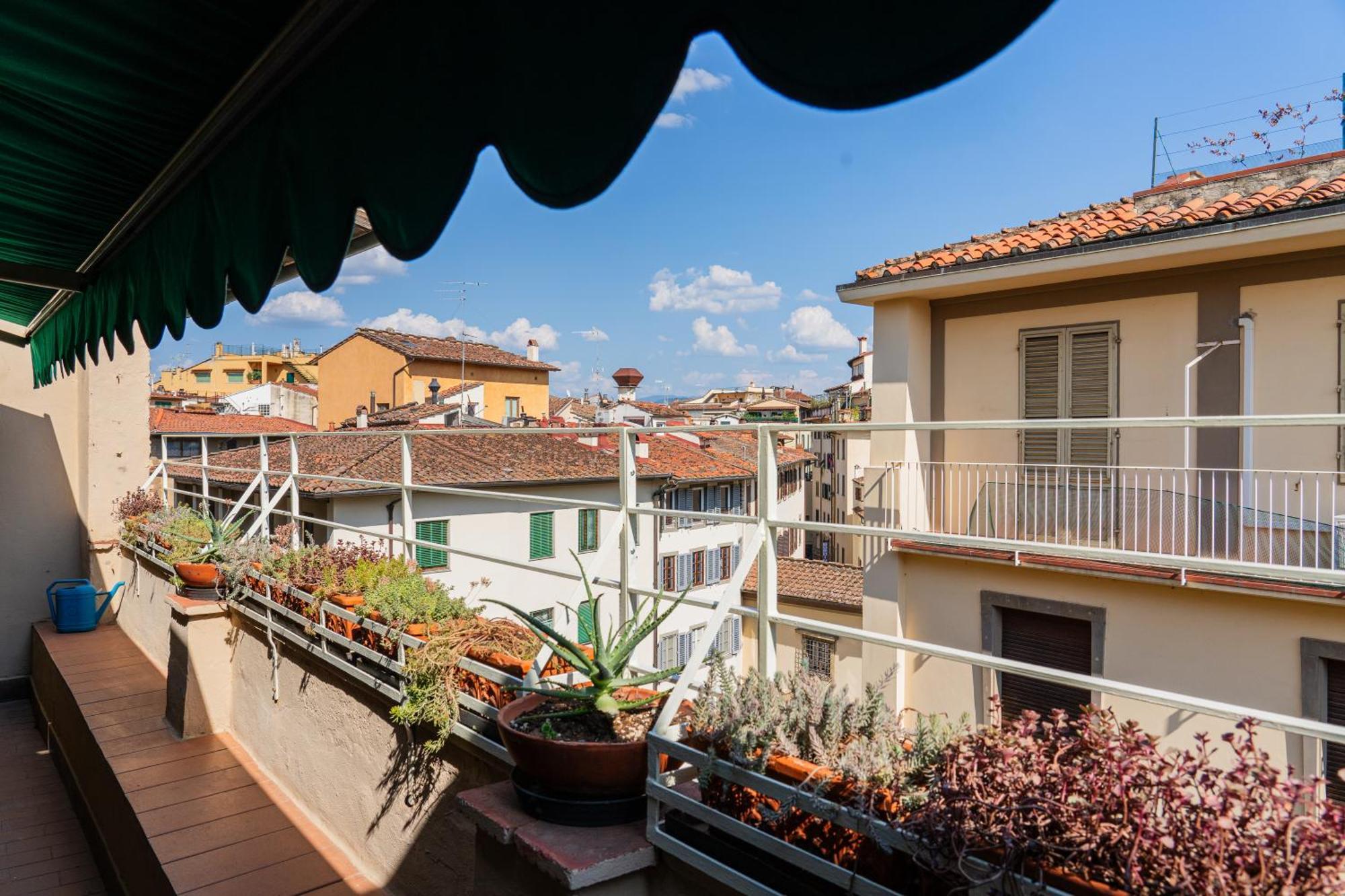 Friendly & Small 1-br With Beautiful Terrace *