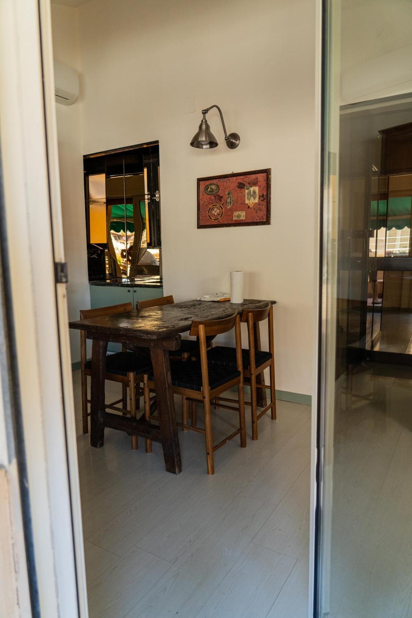 Friendly & Small 1-br With Beautiful Terrace *