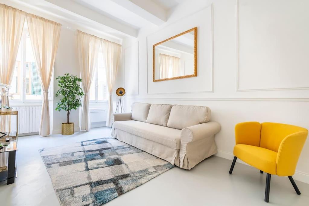 Duomo Deluxe Apartment,