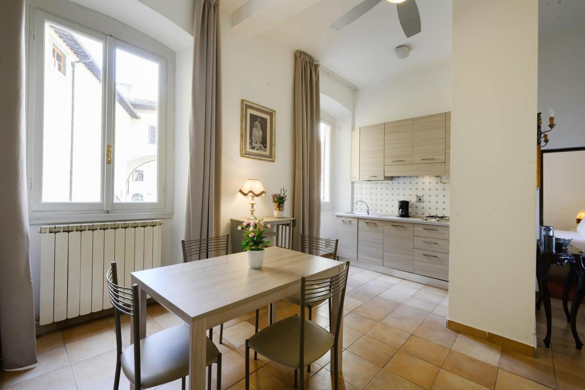Pitti Sweet Apartment *