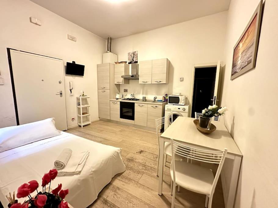 Comfortable House In Centro Storico Apartment *