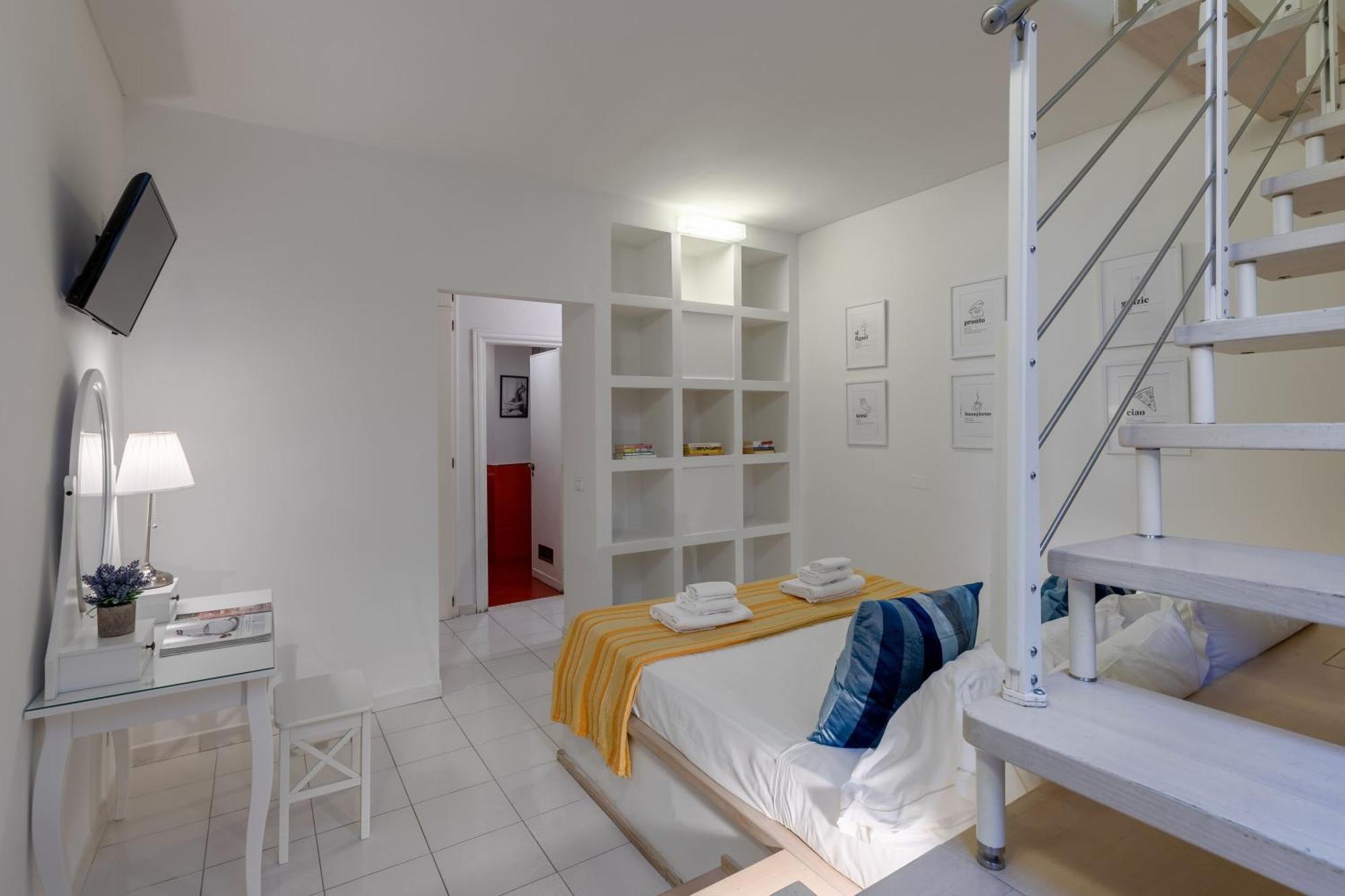 Charming Loft Near The Duomo Cathedral Apartment Florence