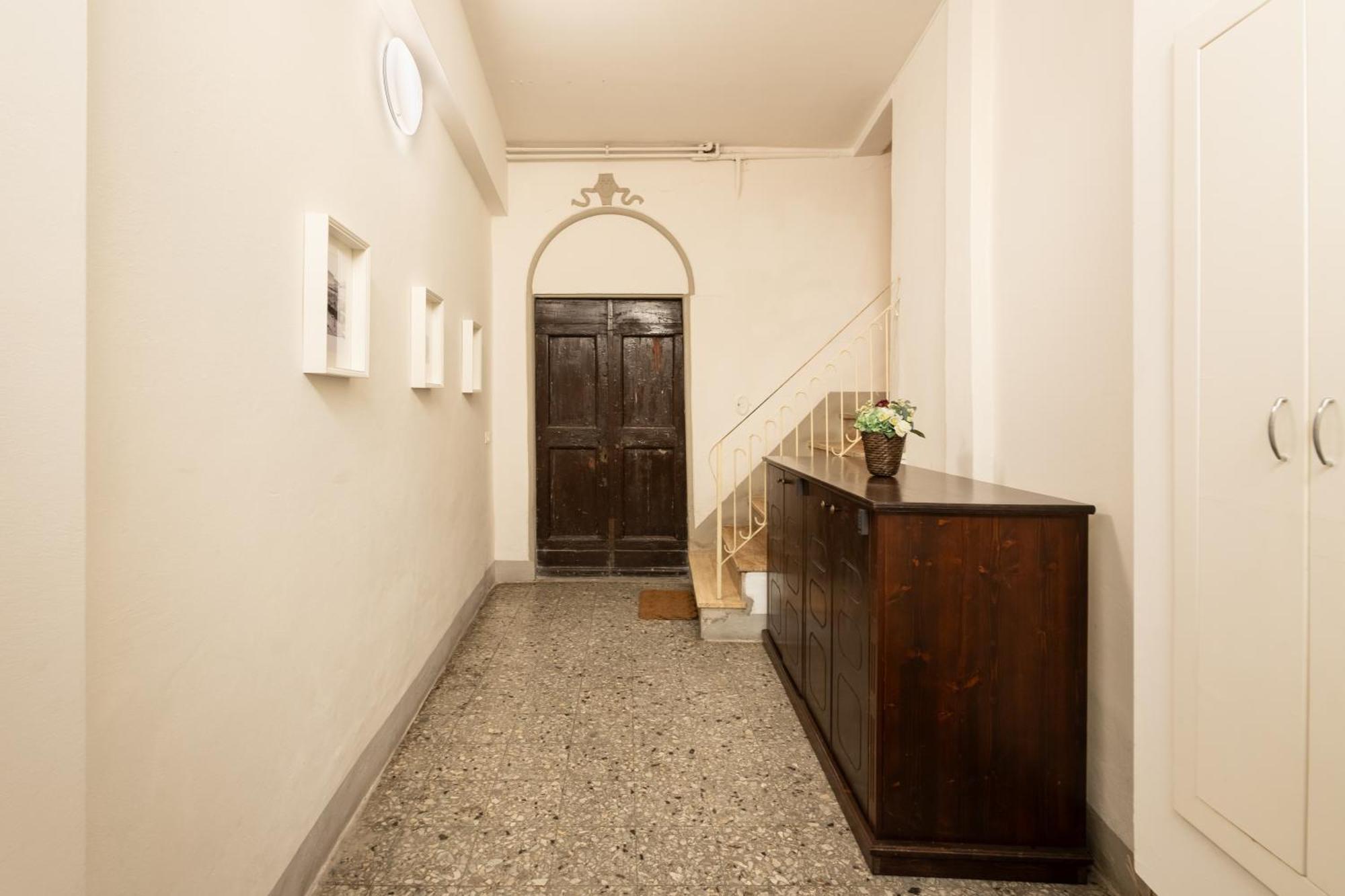 Keys Of Italy - Verdi 2 - Ampio Monolocale In Santa Croce Firenze