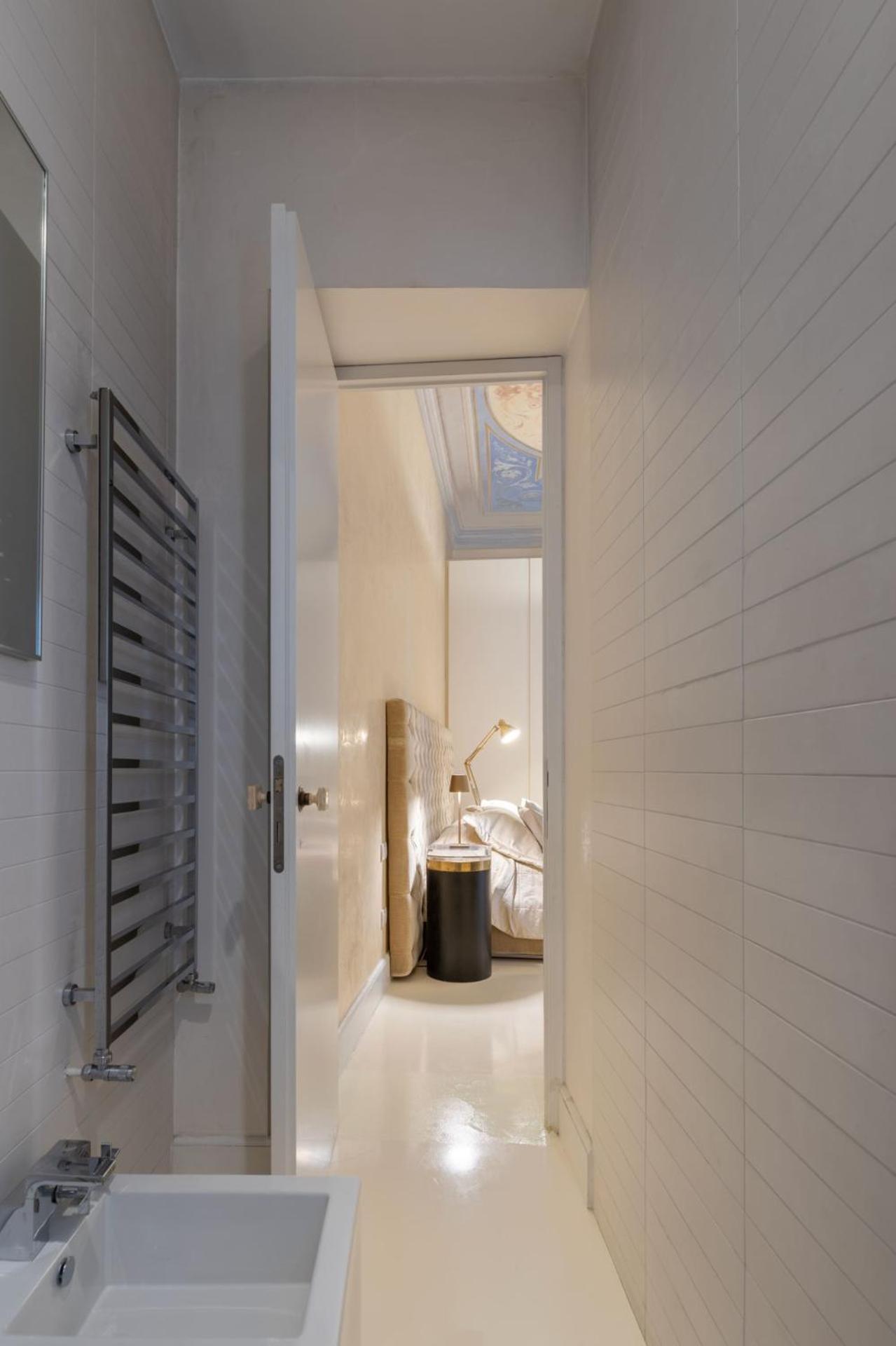 Luxury With Big Terrace In *