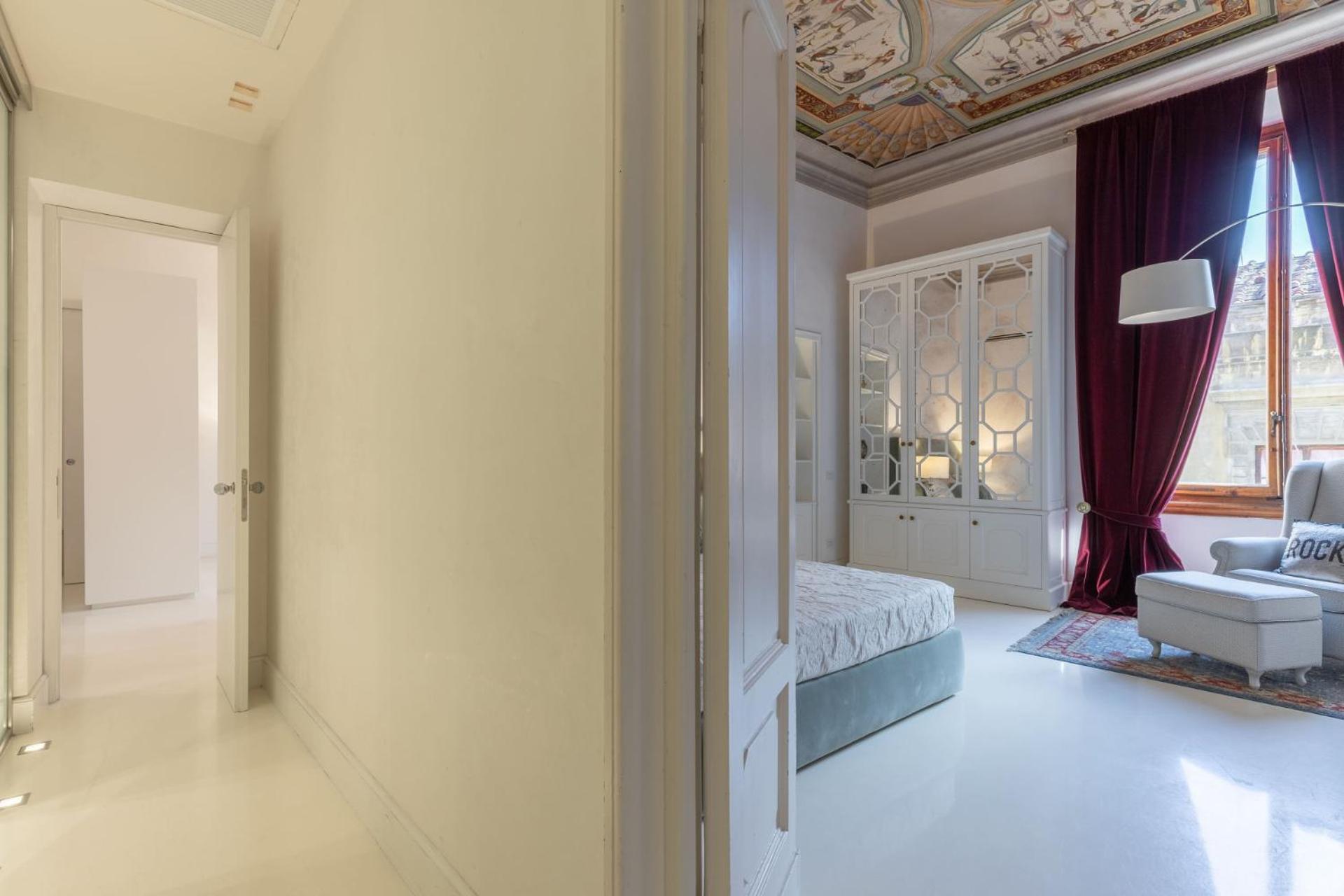 Luxury With Big Terrace In * Florence