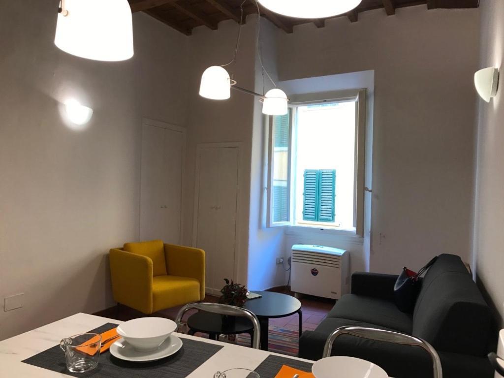 Apartment Sant'ambrogio Studio *