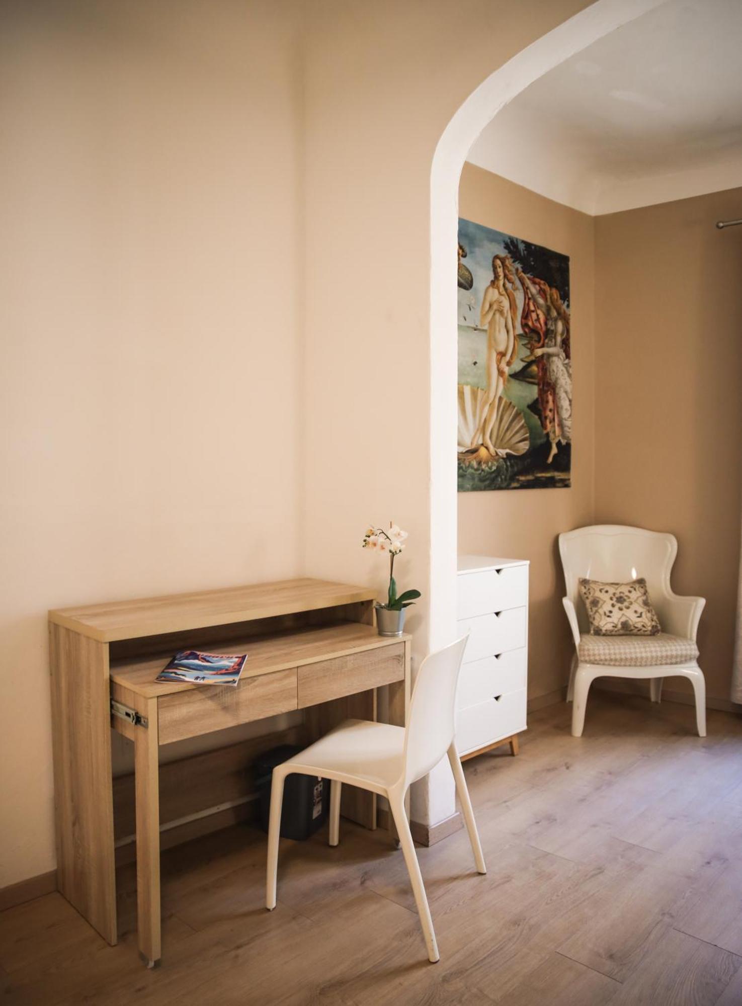 Apartment Moderno In Piazza Tasso, Centro Di