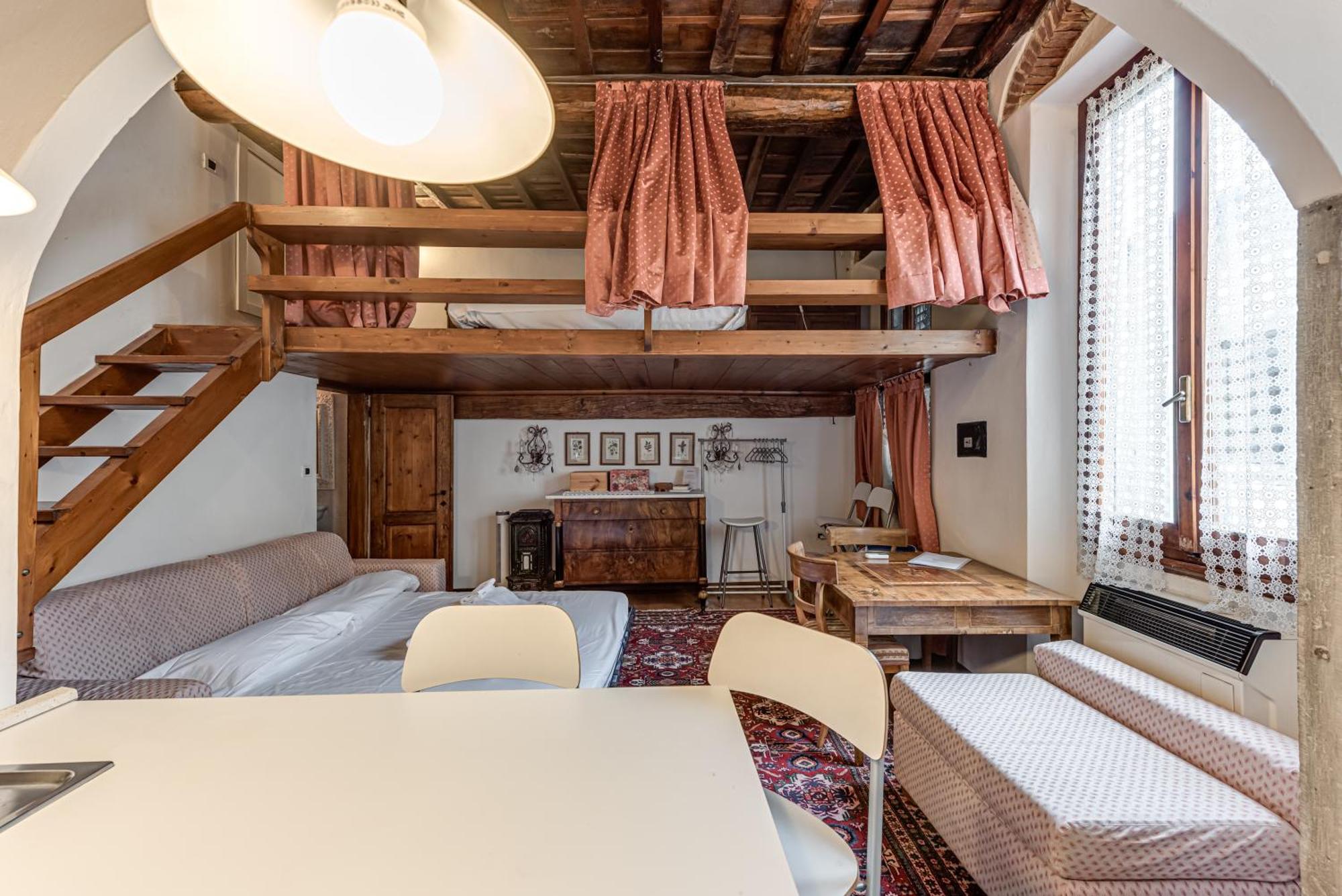 Apartment Comodo Dietro Il Duomo *