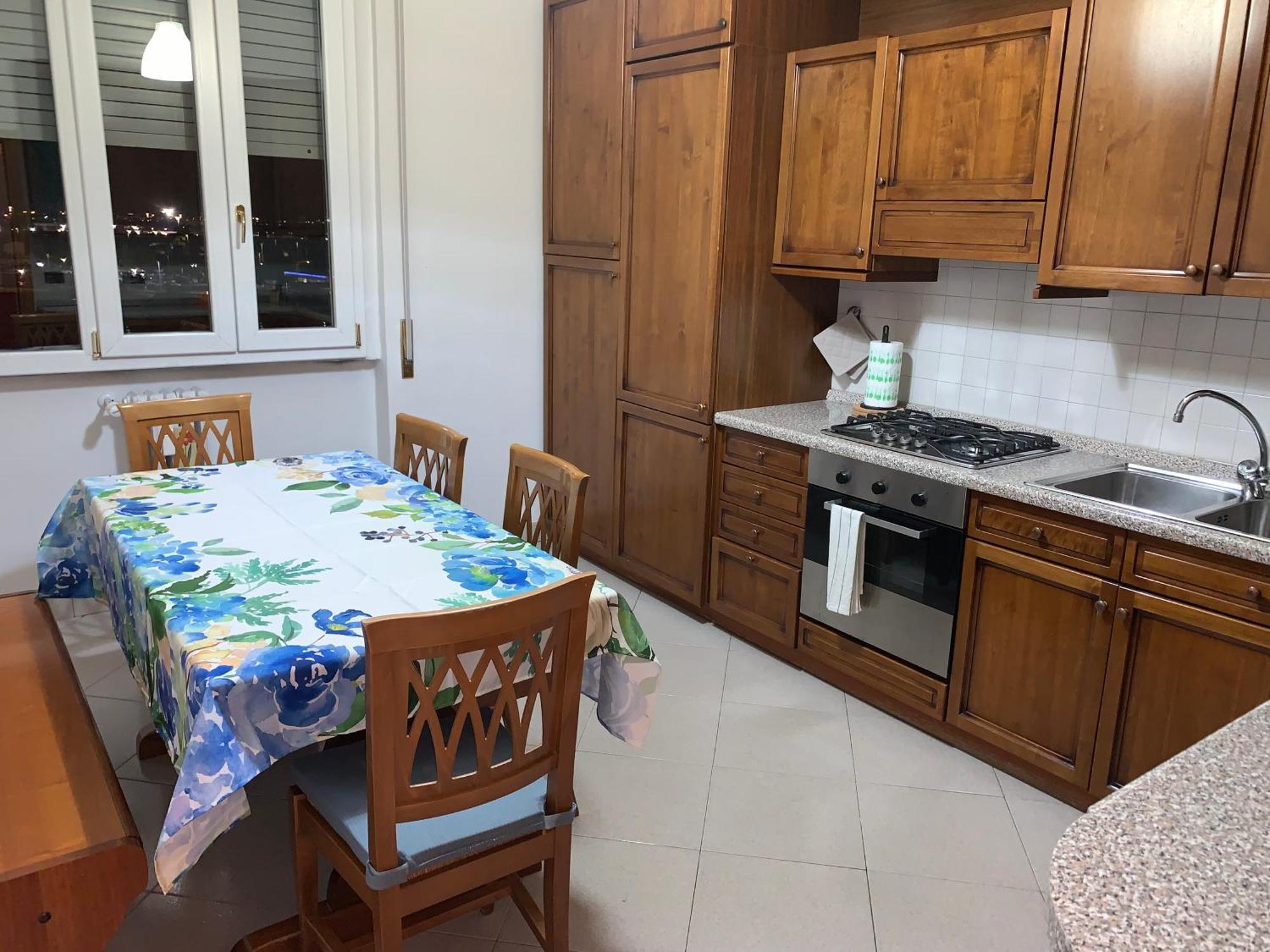 Hawaiian Apartment Florence