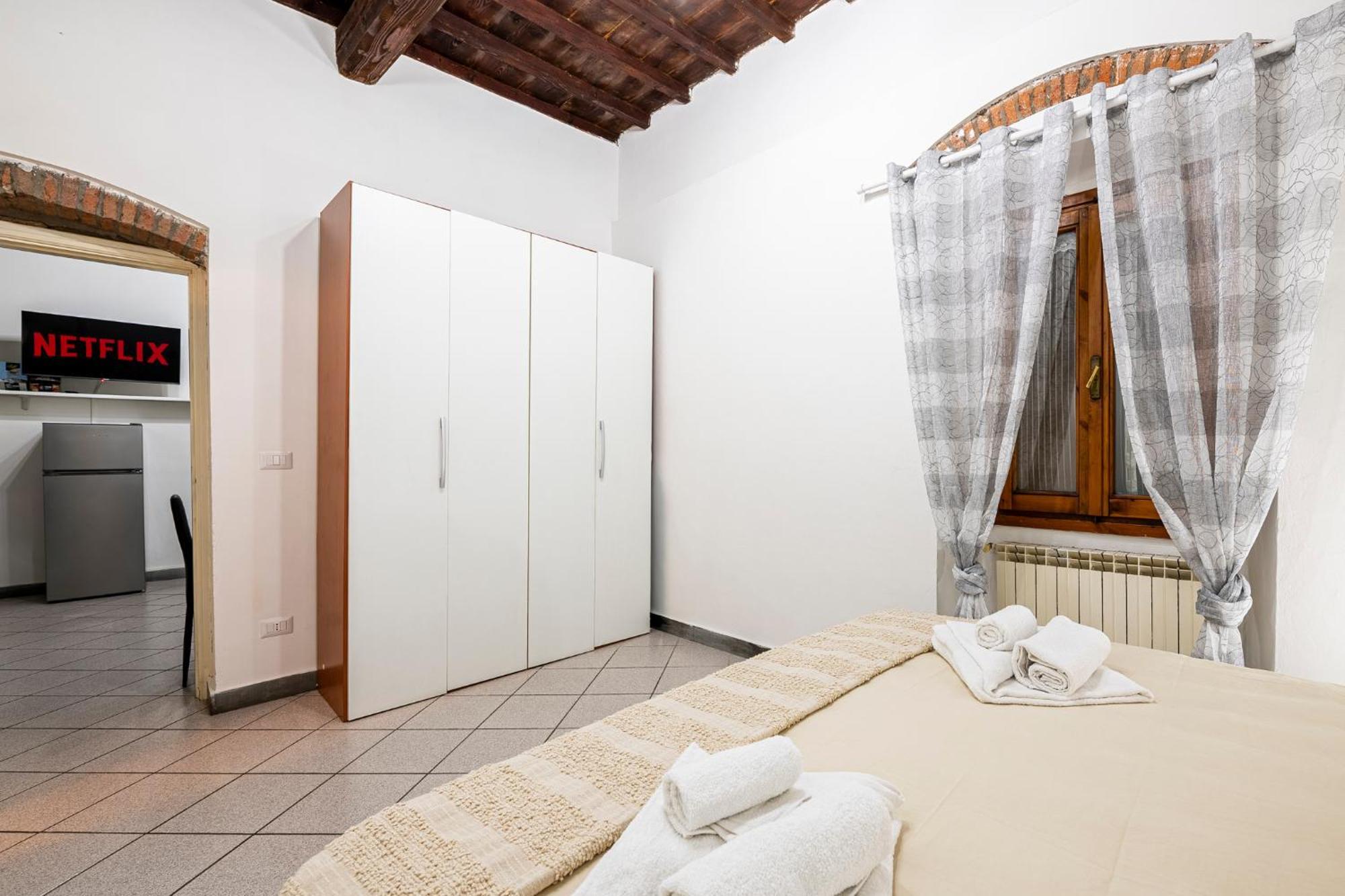 The Luxor - Rosina Apartment